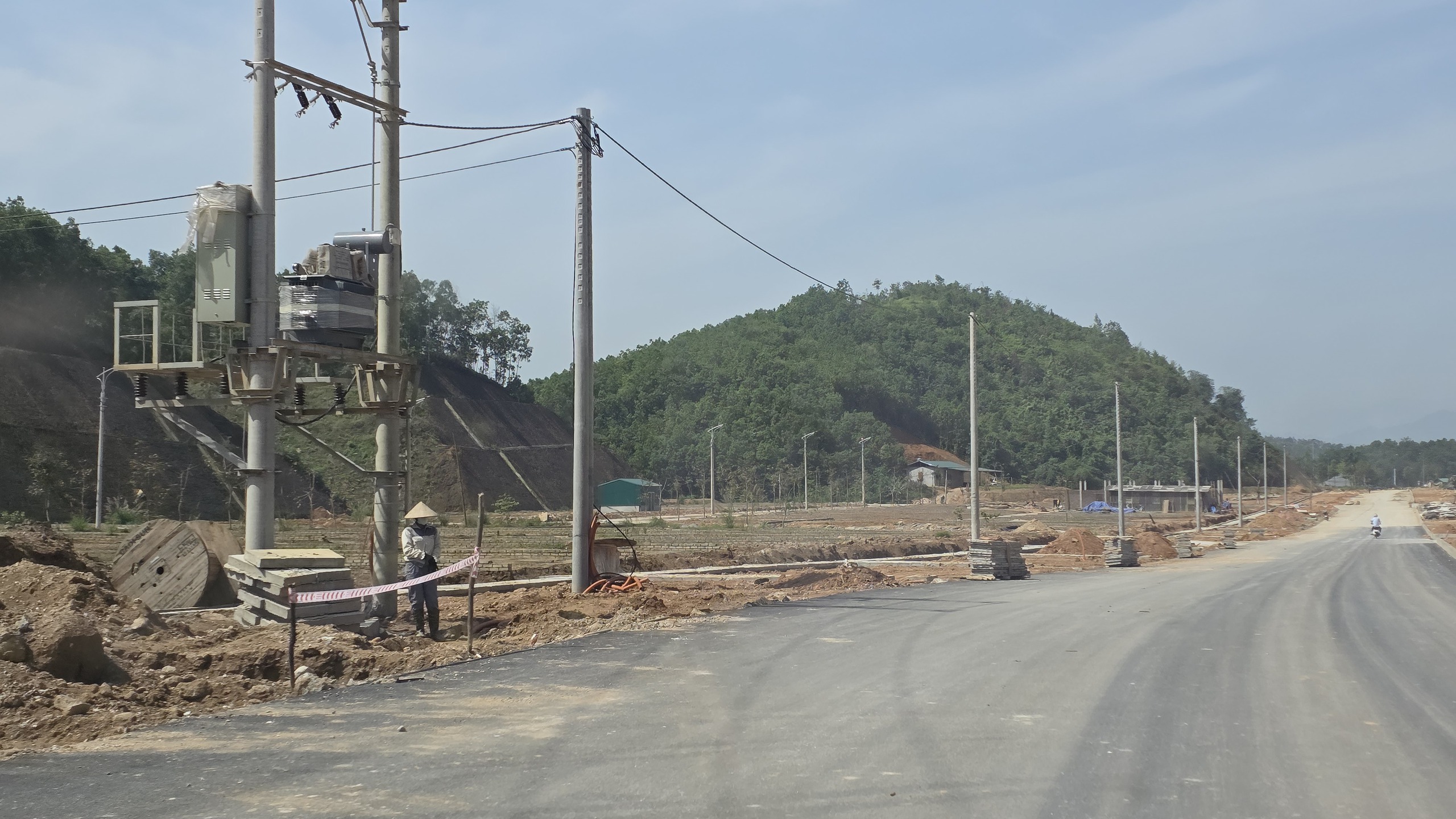 H&igrave;nh h&agrave;i tuyến đường gần 300 tỷ đồng ở Y&ecirc;n B&aacute;i sắp về đ&iacute;ch- Ảnh 14.