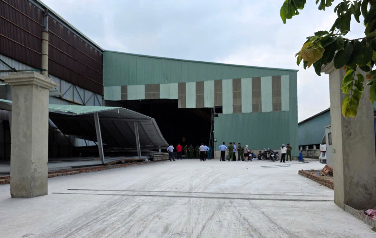 Danh tính ba công nhân tử vong trong vụ sập nhà xưởng tại Bình Dương- Ảnh 1. Danh tính ba công nhân tử vong trong vụ sập nhà xưởng tại Bình Dương- Ảnh 1.