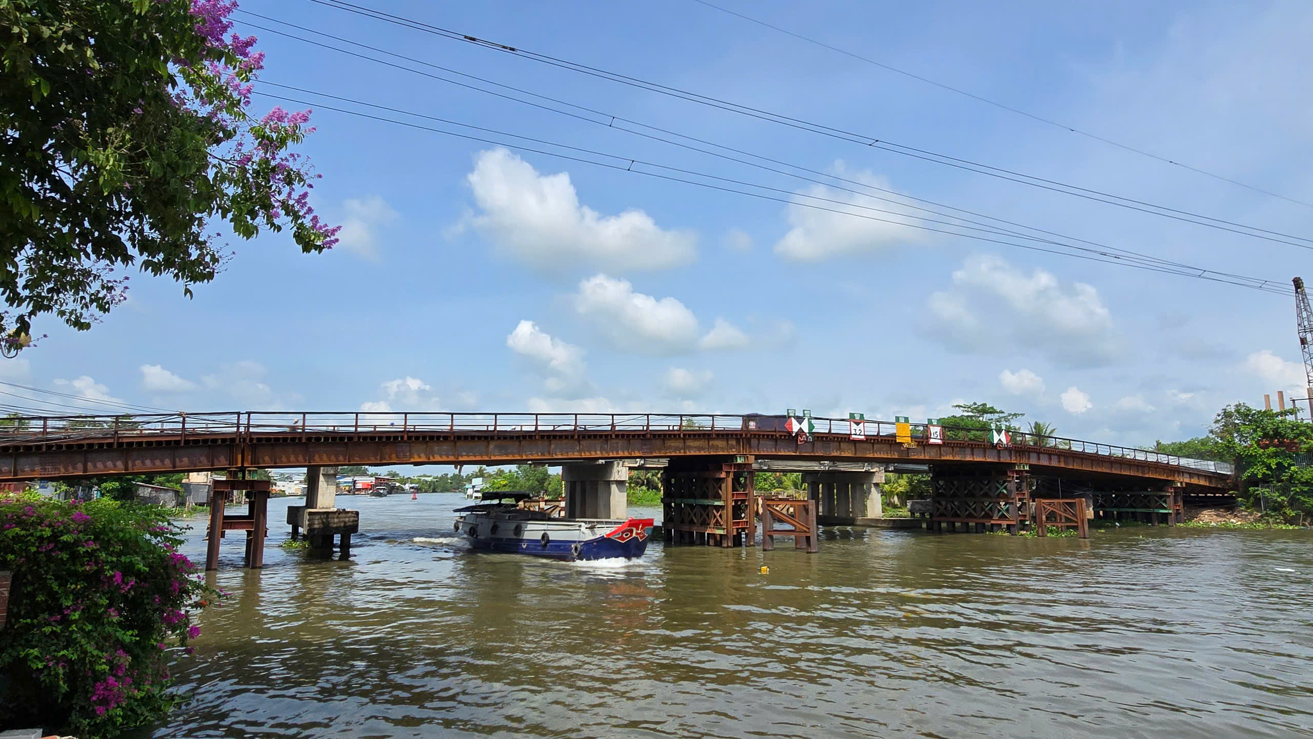 Vướng mặt bằng, vẫn quyết t&acirc;m th&ocirc;ng xe cầu tạm &Ocirc; M&ocirc;n dịp 1/5- Ảnh 1.