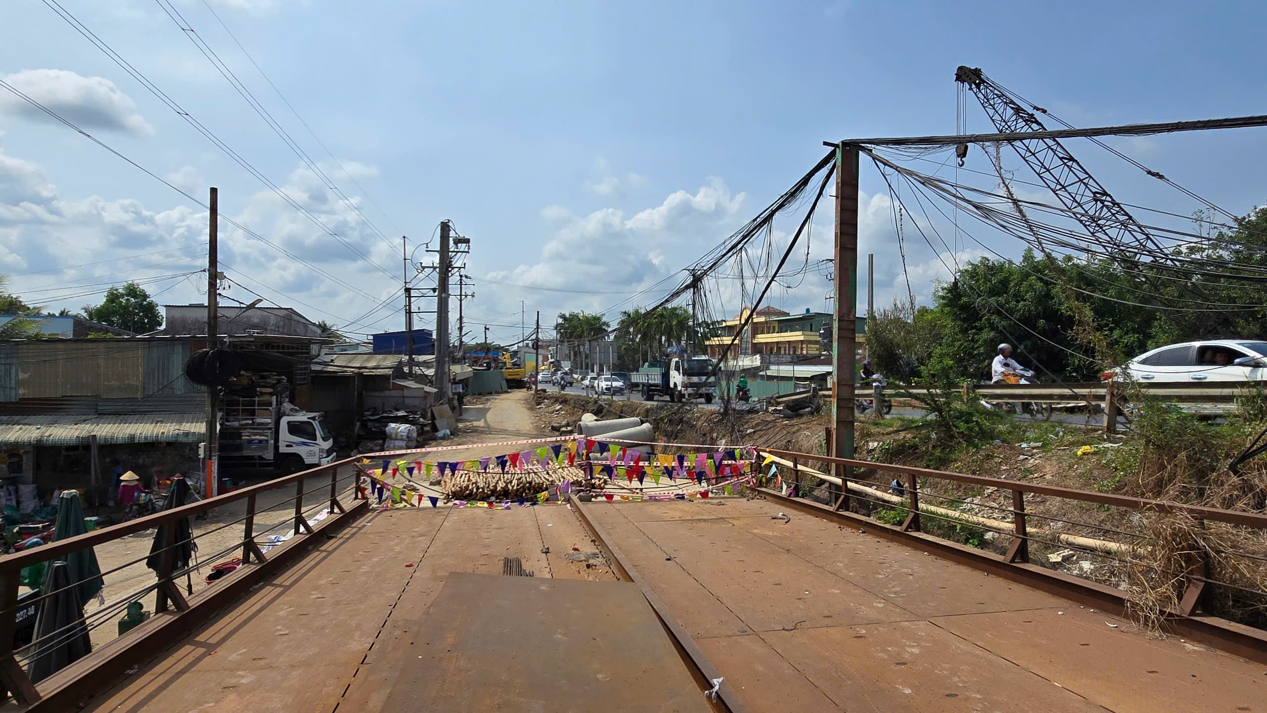 Vướng mặt bằng, vẫn quyết t&acirc;m th&ocirc;ng xe cầu tạm &Ocirc; M&ocirc;n dịp 1/5- Ảnh 4.