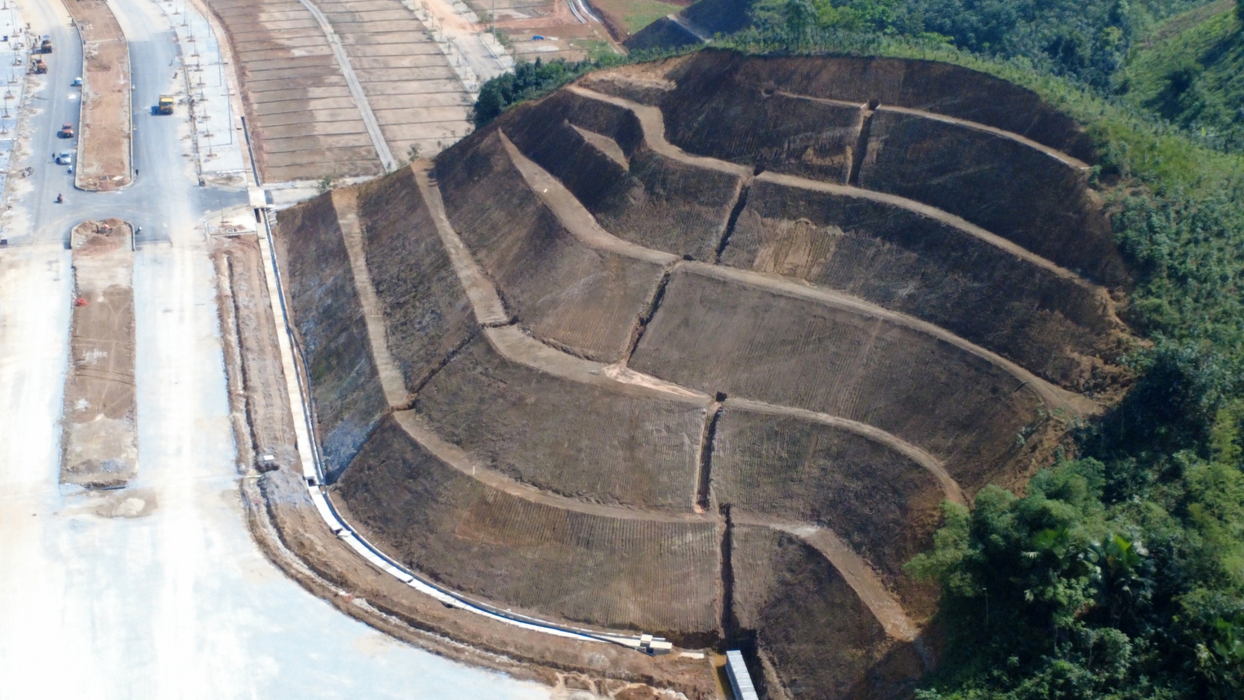 H&igrave;nh h&agrave;i tuyến đường gần 300 tỷ đồng ở Y&ecirc;n B&aacute;i sắp về đ&iacute;ch- Ảnh 16.