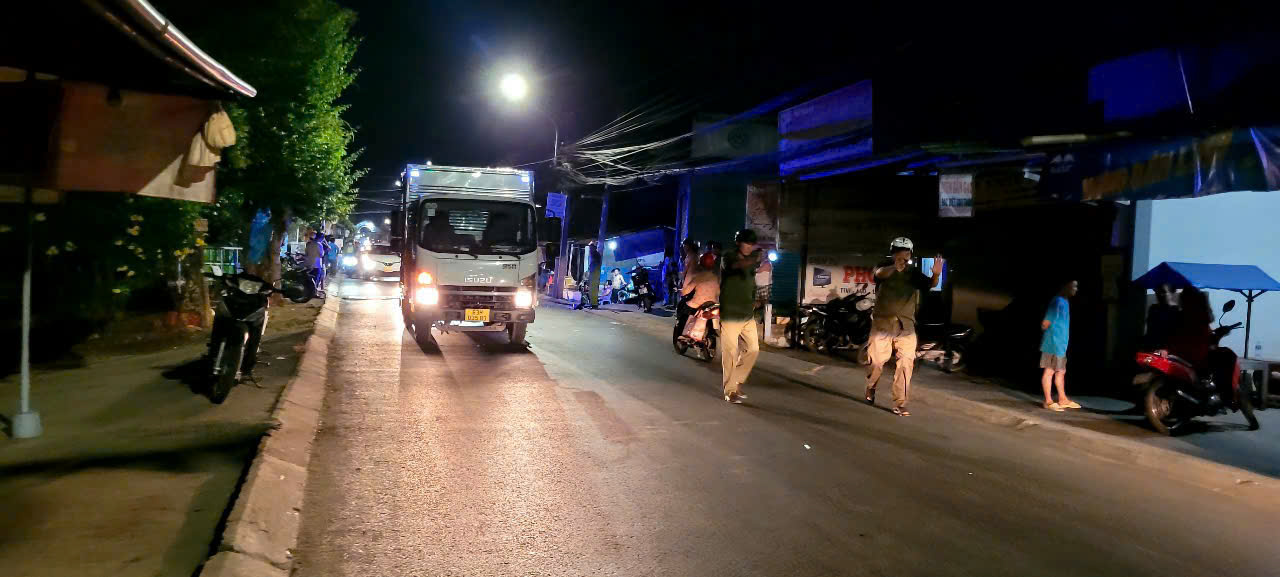 Tiền Giang: Va chạm xe tải, người đ&agrave;n &ocirc;ng 57 tuổi tử vong- Ảnh 1.