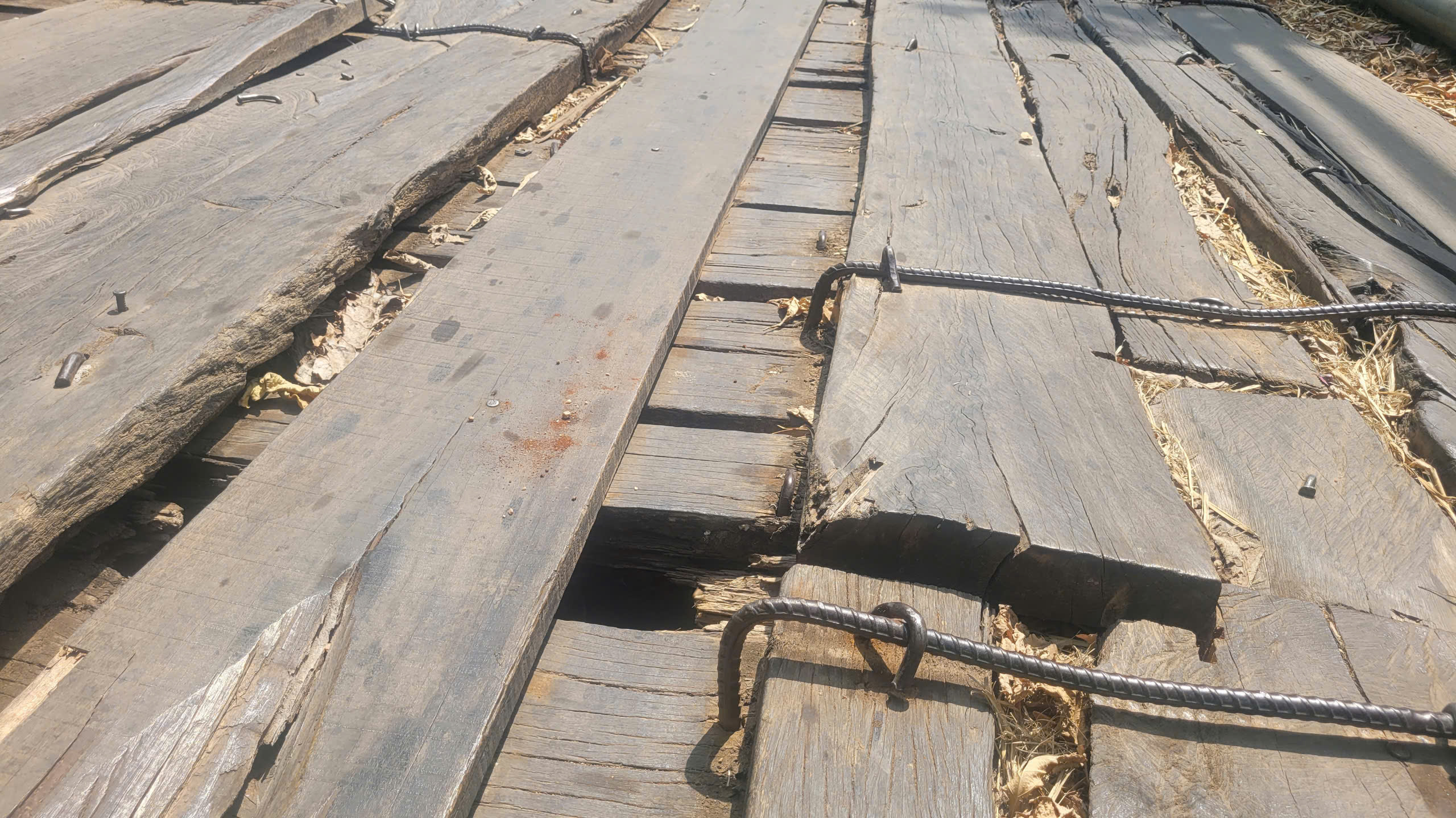 Người d&acirc;n bất an trước loạt cầu treo g&atilde;y nứt, xuống cấp nghi&ecirc;m trọng ở Gia Lai- Ảnh 9.