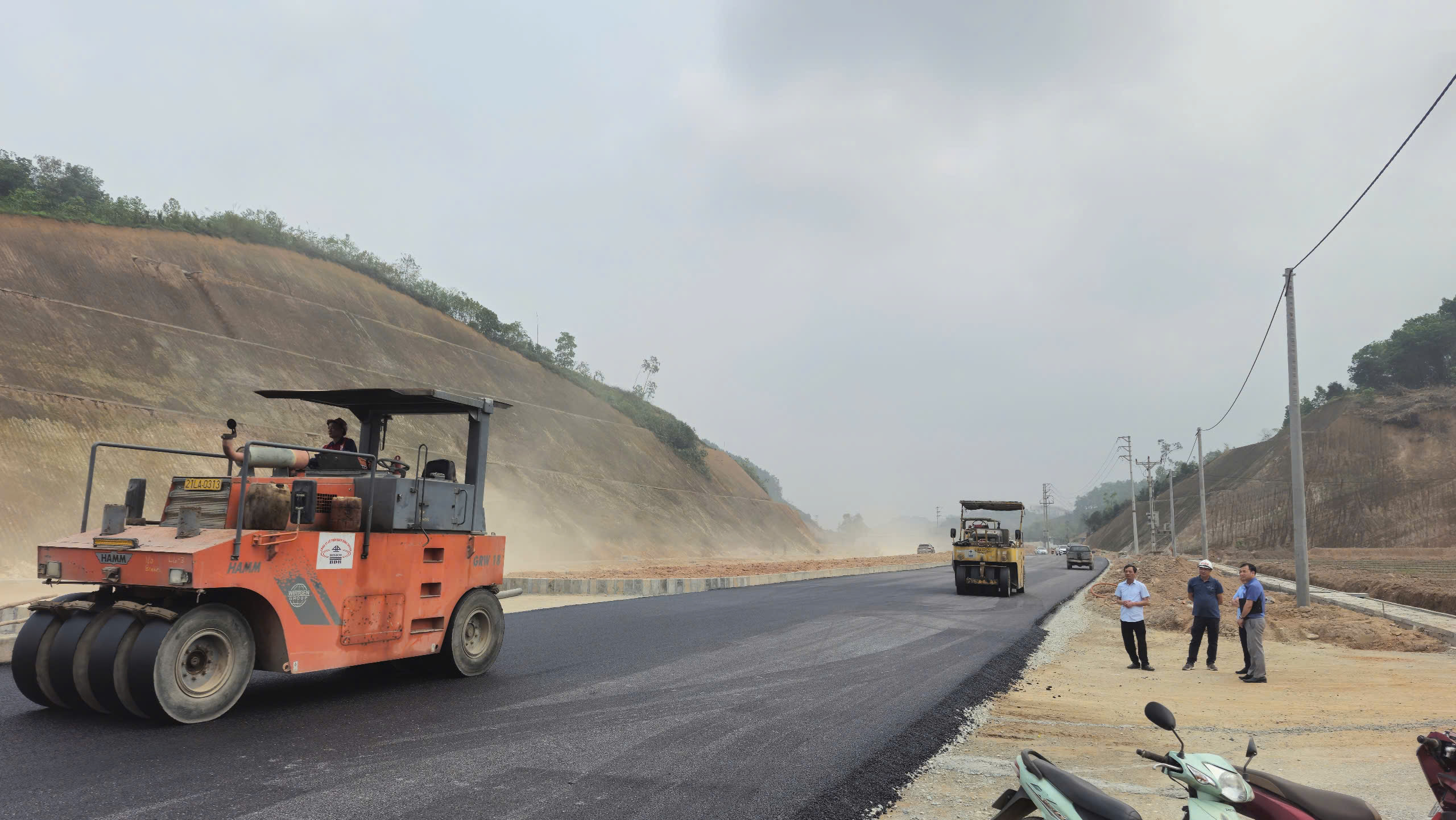 H&igrave;nh h&agrave;i tuyến đường gần 300 tỷ đồng ở Y&ecirc;n B&aacute;i sắp về đ&iacute;ch- Ảnh 3.