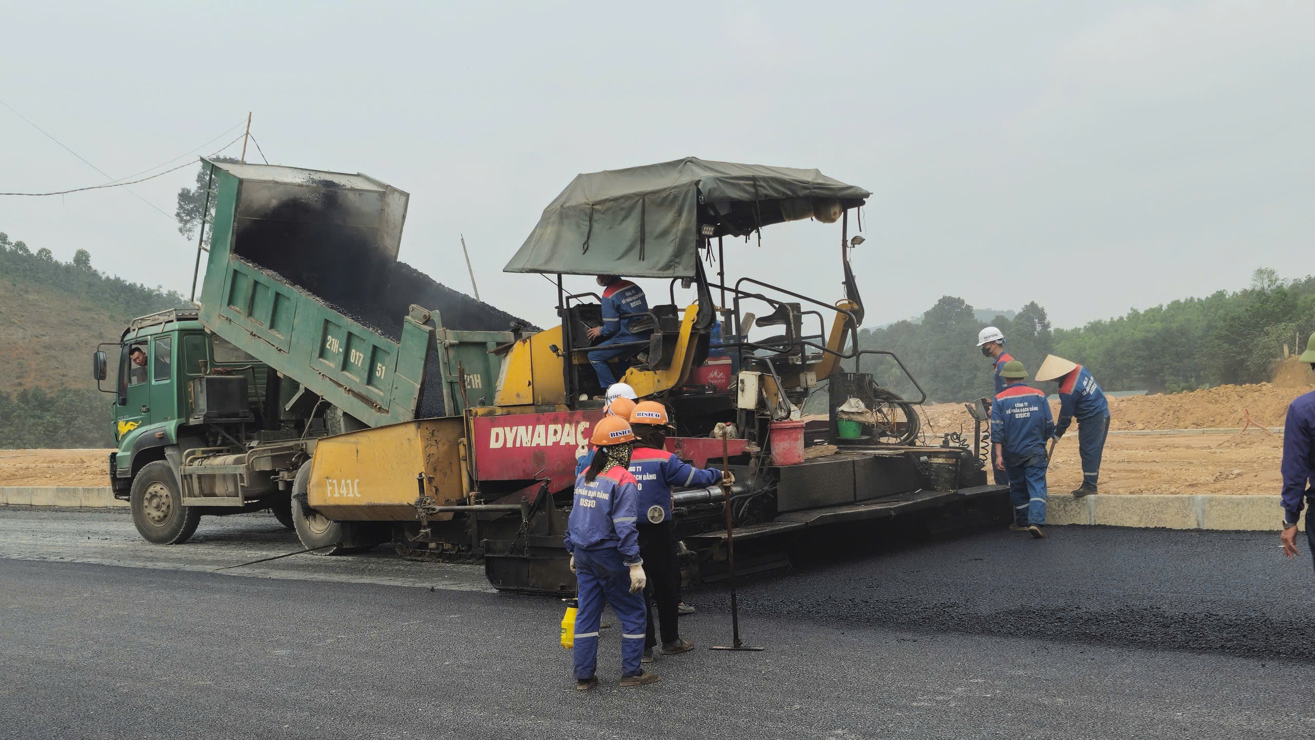 H&igrave;nh h&agrave;i tuyến đường gần 300 tỷ đồng ở Y&ecirc;n B&aacute;i sắp về đ&iacute;ch- Ảnh 5.