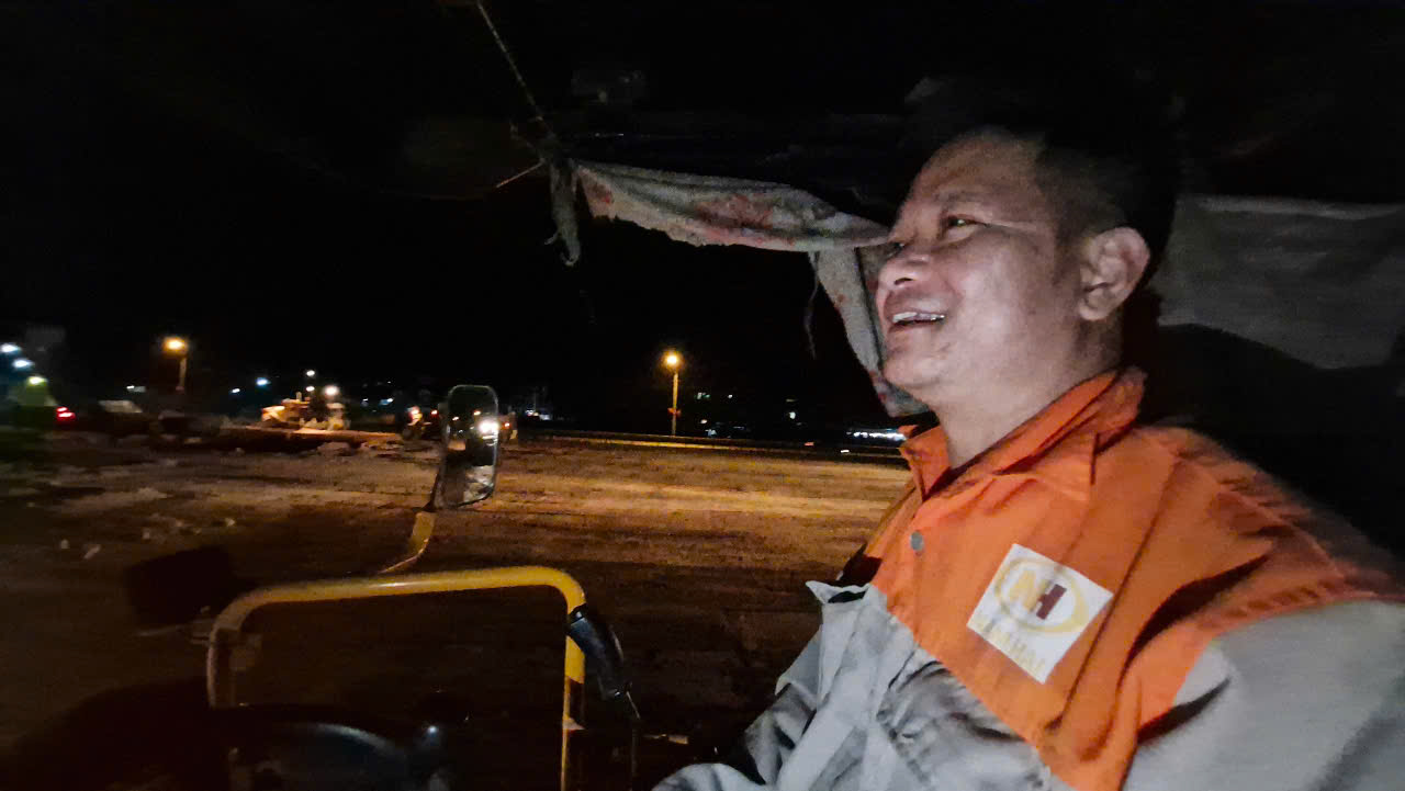 Hơn 2.000 người thi công xuyên đêm đưa cao tốc Chi Lăng - Hữu Nghị về đích- Ảnh 3. Hơn 2.000 người thi công xuyên đêm đưa cao tốc Chi Lăng - Hữu Nghị về đích- Ảnh 3.