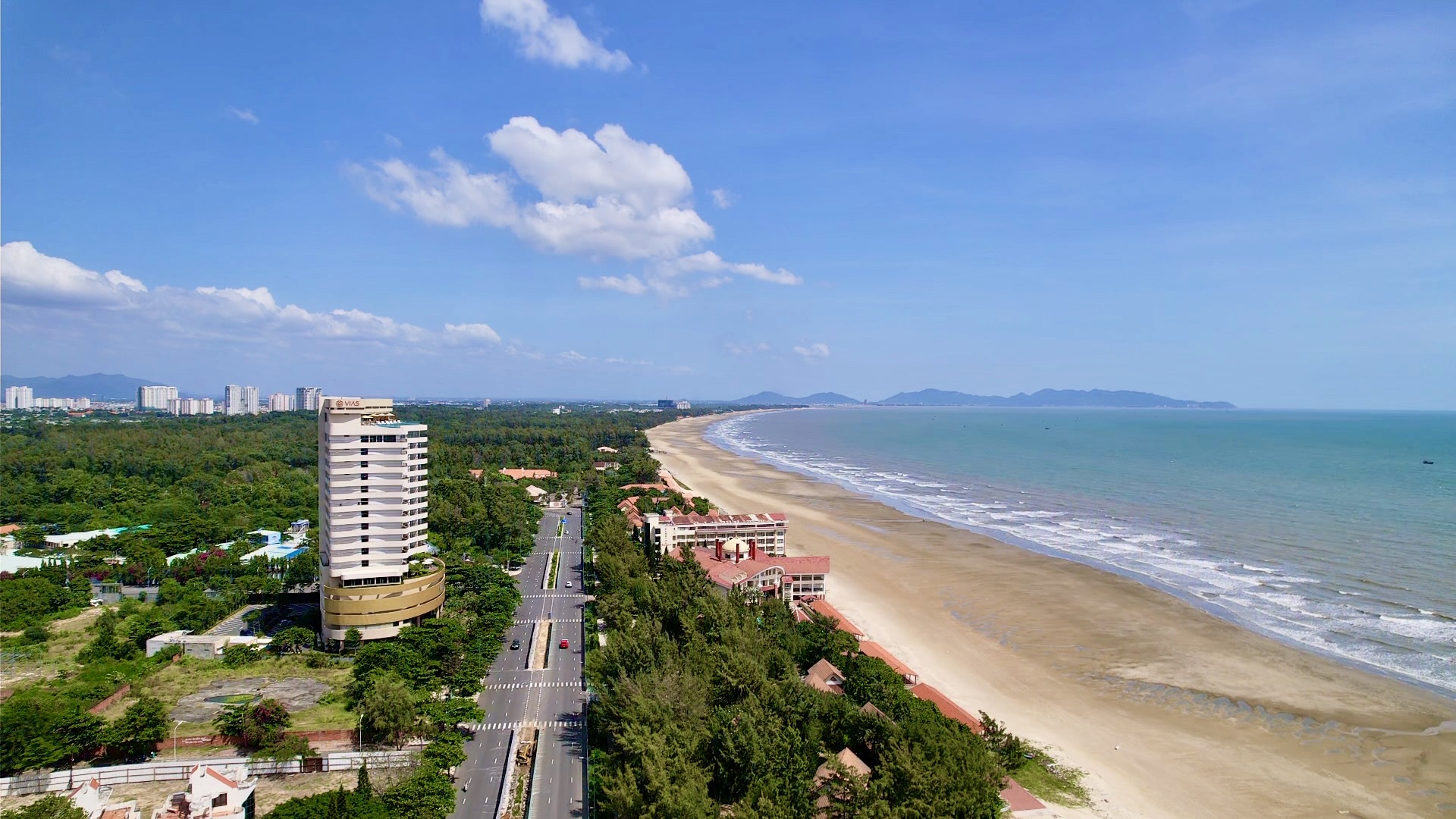 Vũng Tàu: Nhiều sự kiện lớn được tổ chức dịp 30/4, khách đi chơi lưu ý gì?- Ảnh 1. Vũng Tàu: Nhiều sự kiện lớn được tổ chức dịp 30/4, khách đi chơi lưu ý gì?- Ảnh 1.