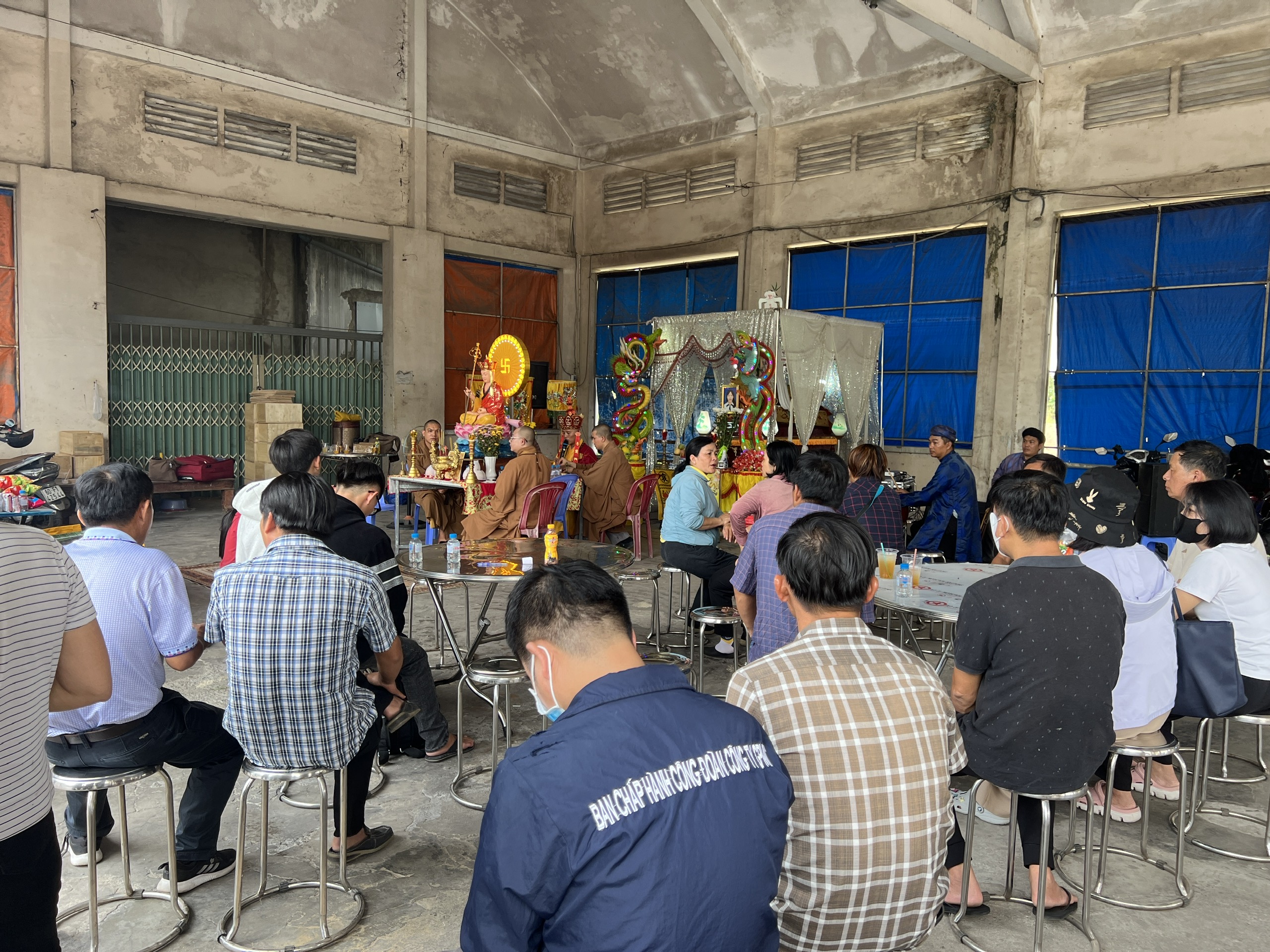 X&uacute;c động cảnh bạn b&egrave; tiễn biệt nữ sinh lớp 11 tử vong do tai nạn giao th&ocirc;ng- Ảnh 3.