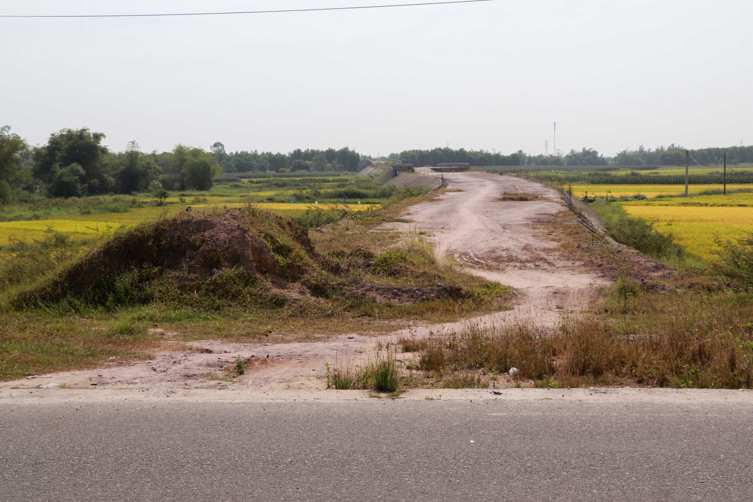 Dự &aacute;n đường tr&aacute;nh lũ 280 tỷ đồng ở Quảng Nam sắp khởi động lại sau 2 năm trễ hẹn- Ảnh 1.