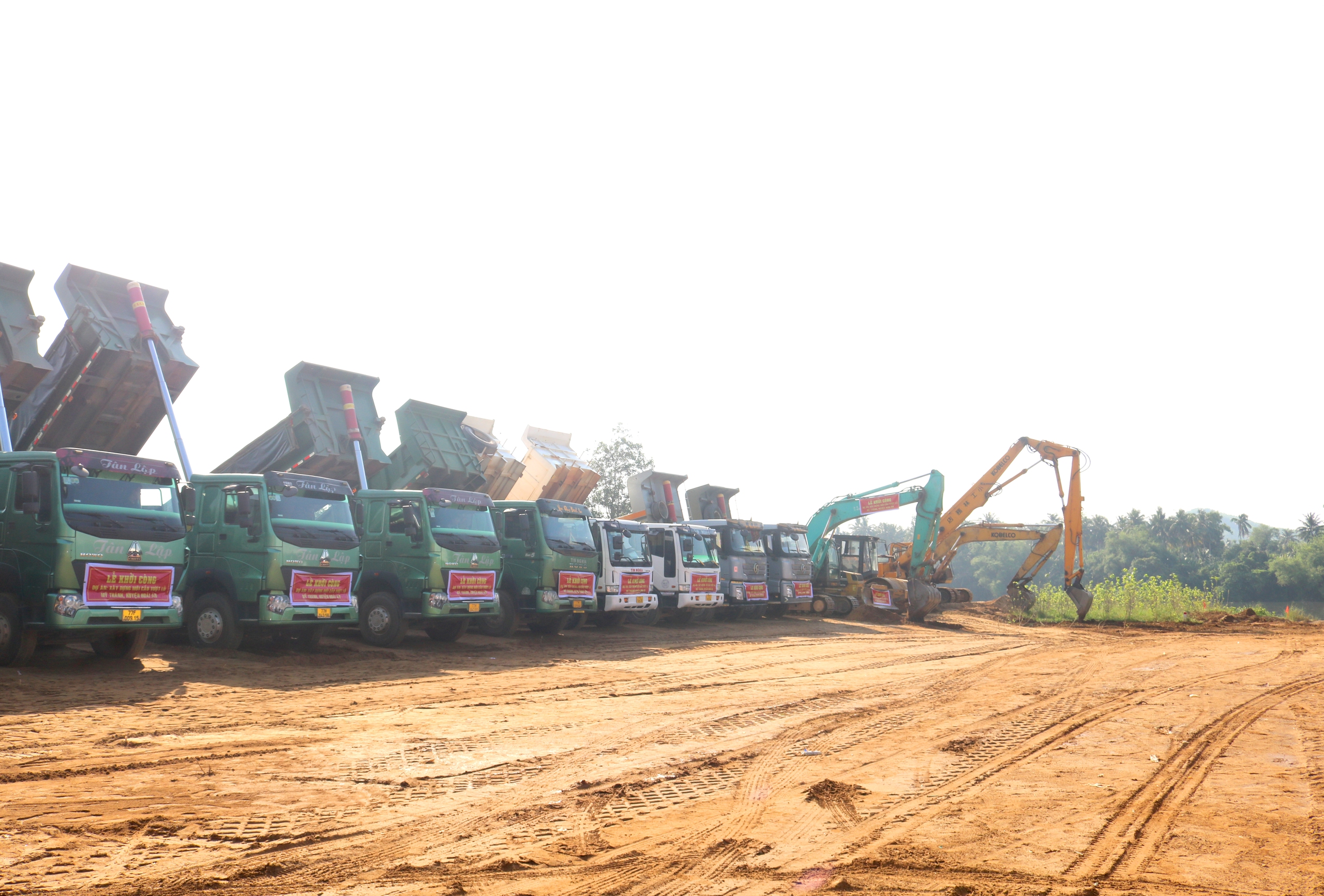 B&igrave;nh Định khởi c&ocirc;ng cầu vượt lũ 150 tỷ, vơi nỗi lo m&ugrave;a thi&ecirc;n tai- Ảnh 3.