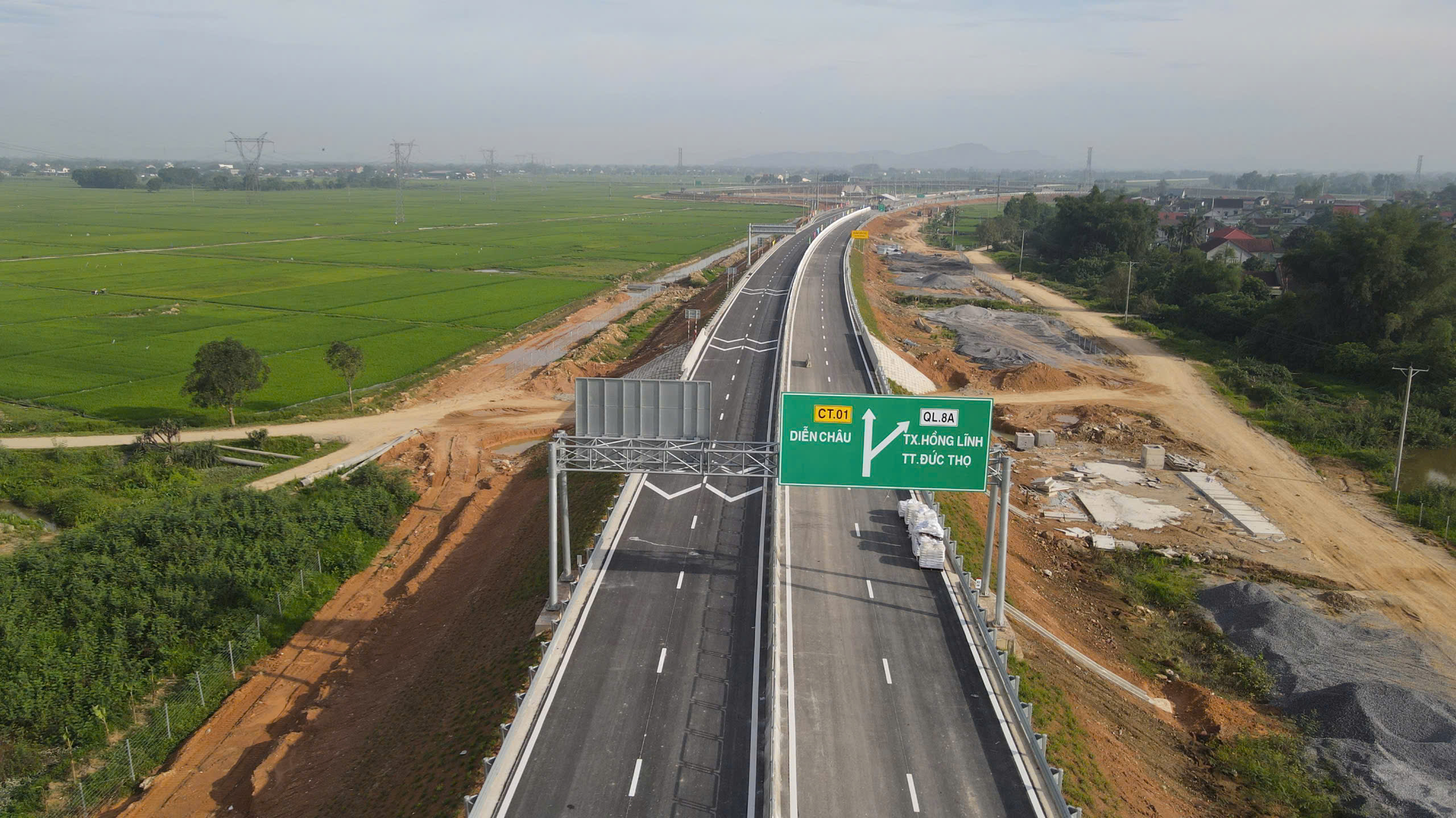 Ngắm cao tốc qua H&agrave; Tĩnh tuyệt đẹp trước ng&agrave;y th&ocirc;ng xe- Ảnh 3.