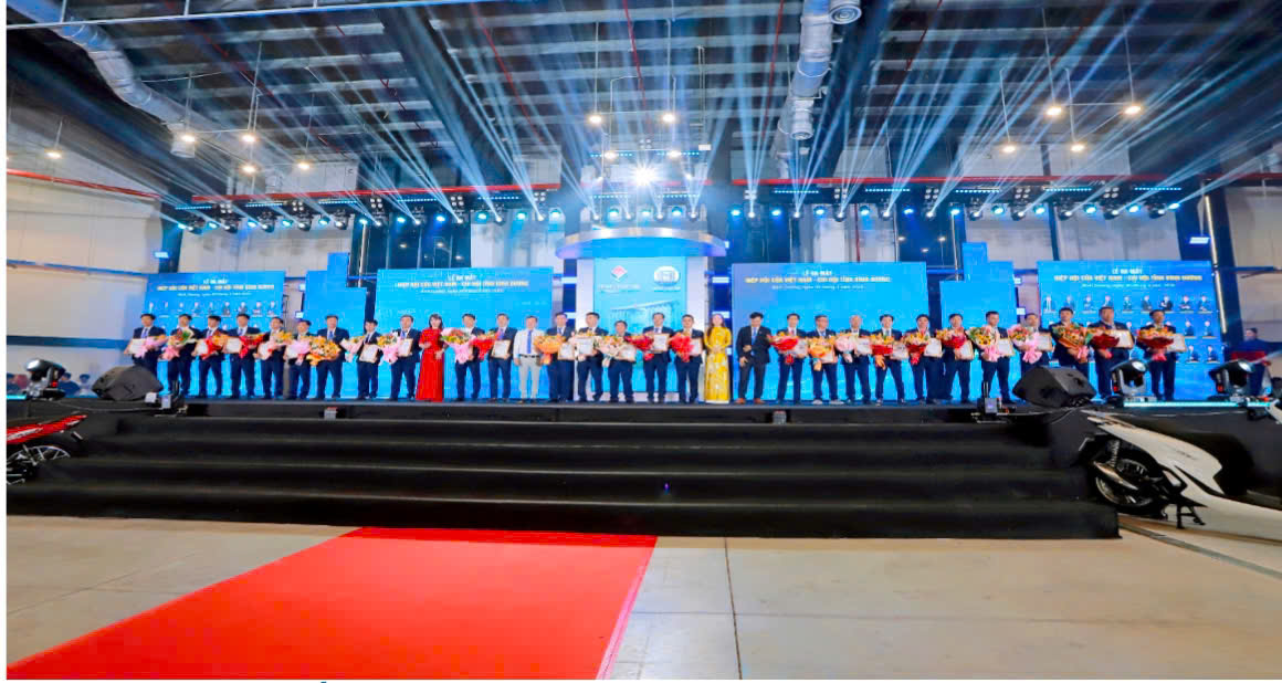 Barun, Saigondoor nh&agrave; t&agrave;i trợ v&agrave;ng đồng h&agrave;nh sự kiện ra mắt Chi hội cửa B&igrave;nh Dương- Ảnh 1.