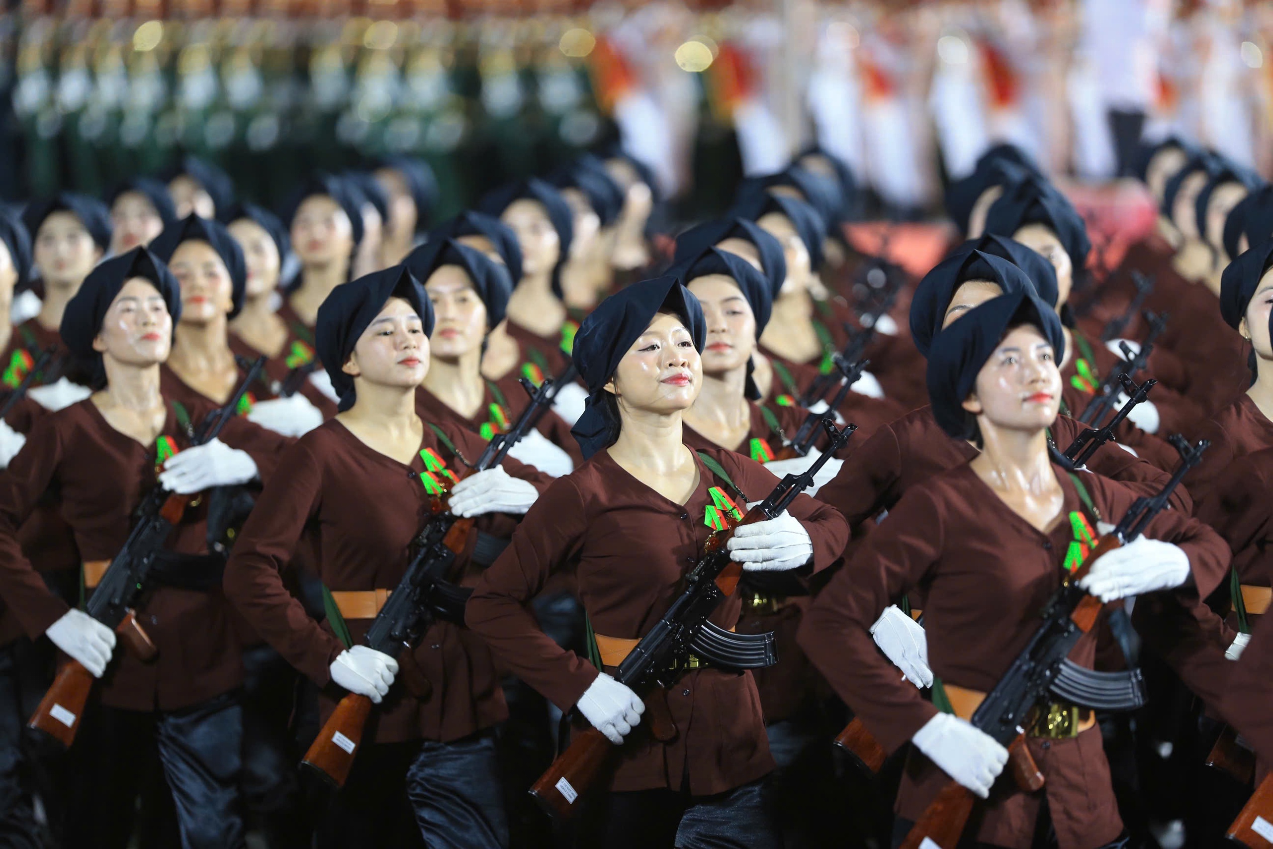 M&atilde;n nh&atilde;n ngắm h&agrave;ng ng&agrave;n chiến sĩ nhiều binh chủng luyện diễu binh ở TP.HCM- Ảnh 7.