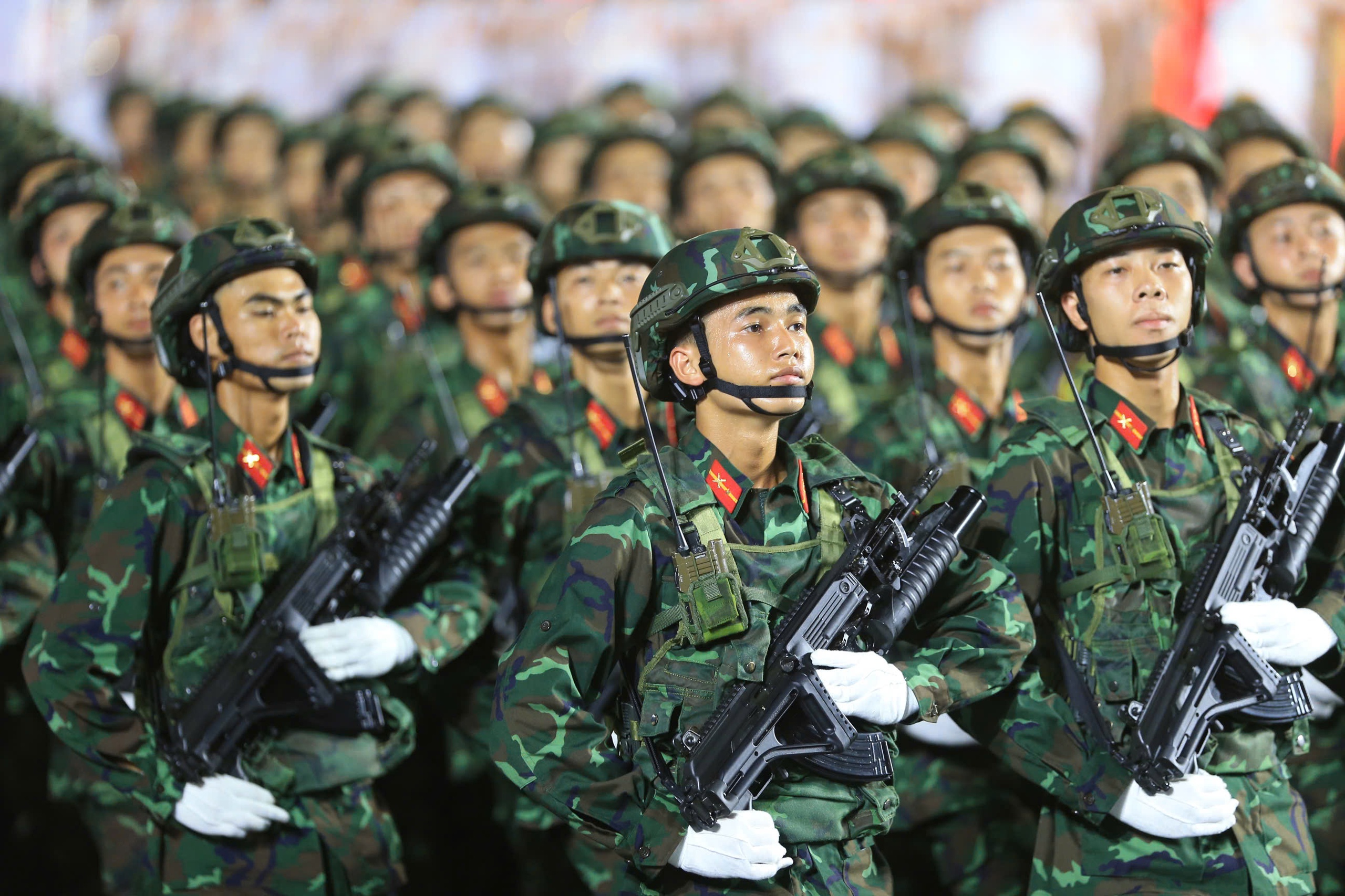 M&atilde;n nh&atilde;n ngắm h&agrave;ng ng&agrave;n chiến sĩ nhiều binh chủng luyện diễu binh ở TP.HCM- Ảnh 8.