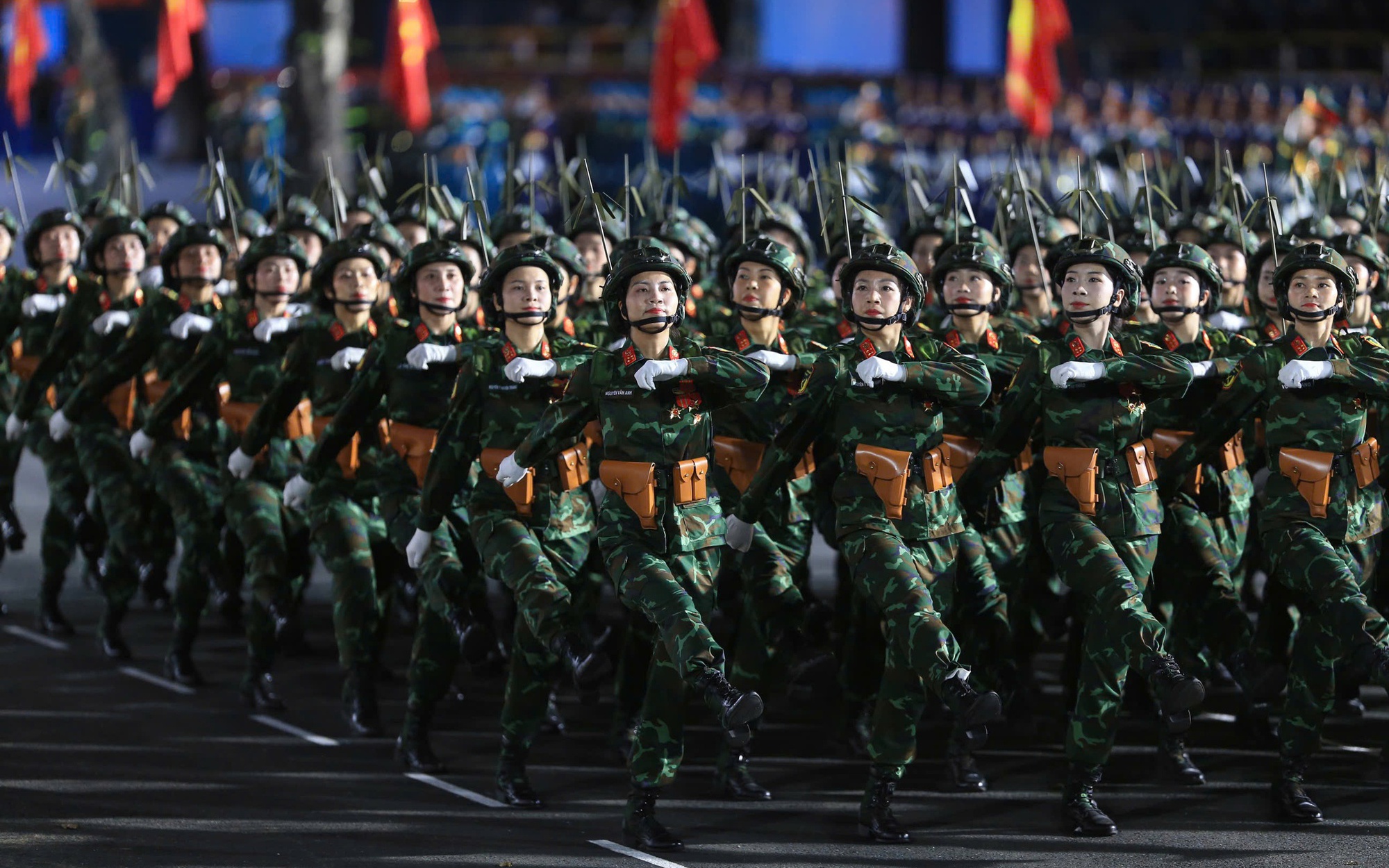 M&atilde;n nh&atilde;n ngắm h&agrave;ng ng&agrave;n chiến sĩ nhiều binh chủng luyện diễu binh ở TP.HCM