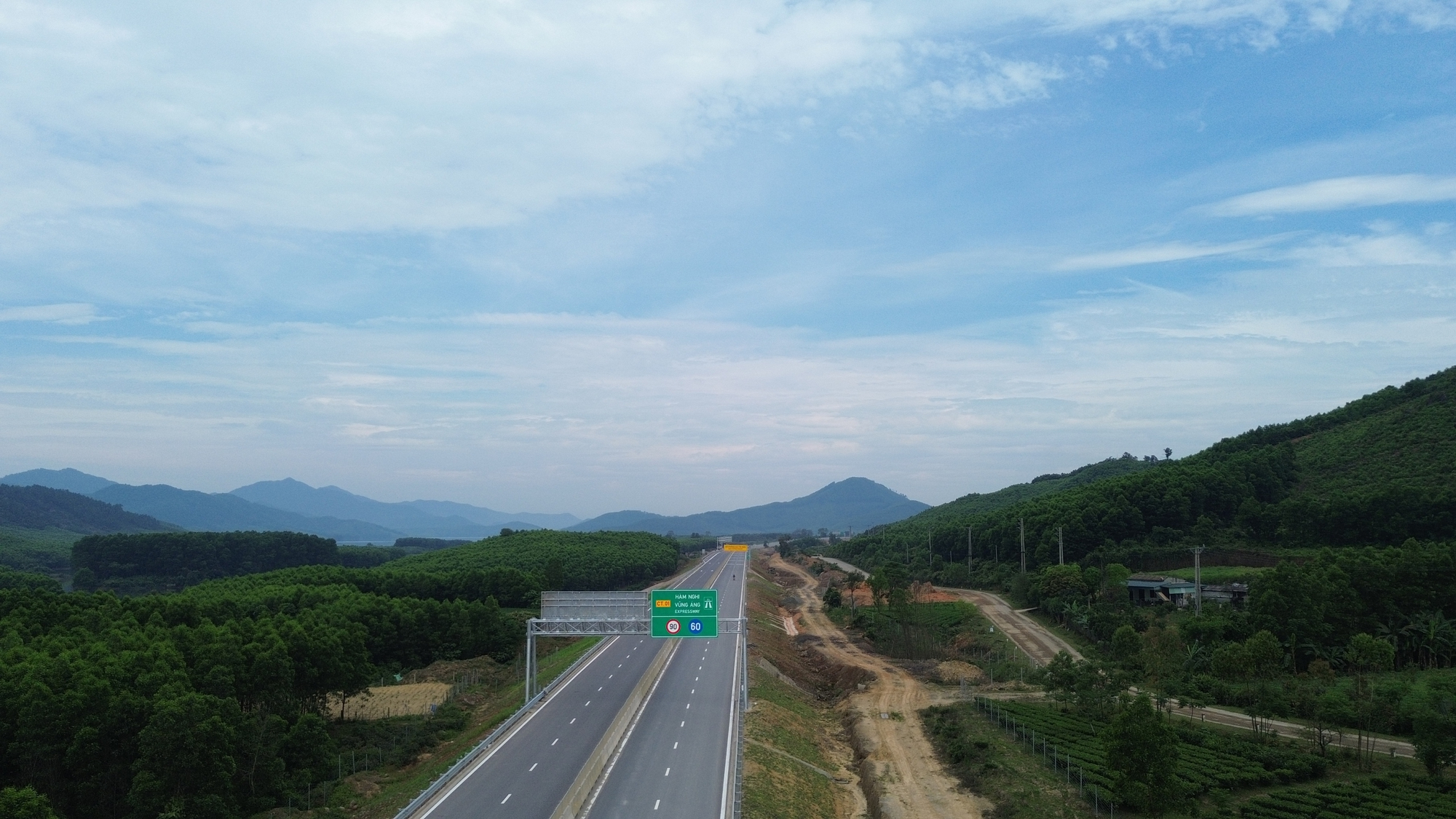 Ngắm cao tốc qua H&agrave; Tĩnh tuyệt đẹp trước ng&agrave;y th&ocirc;ng xe- Ảnh 11.