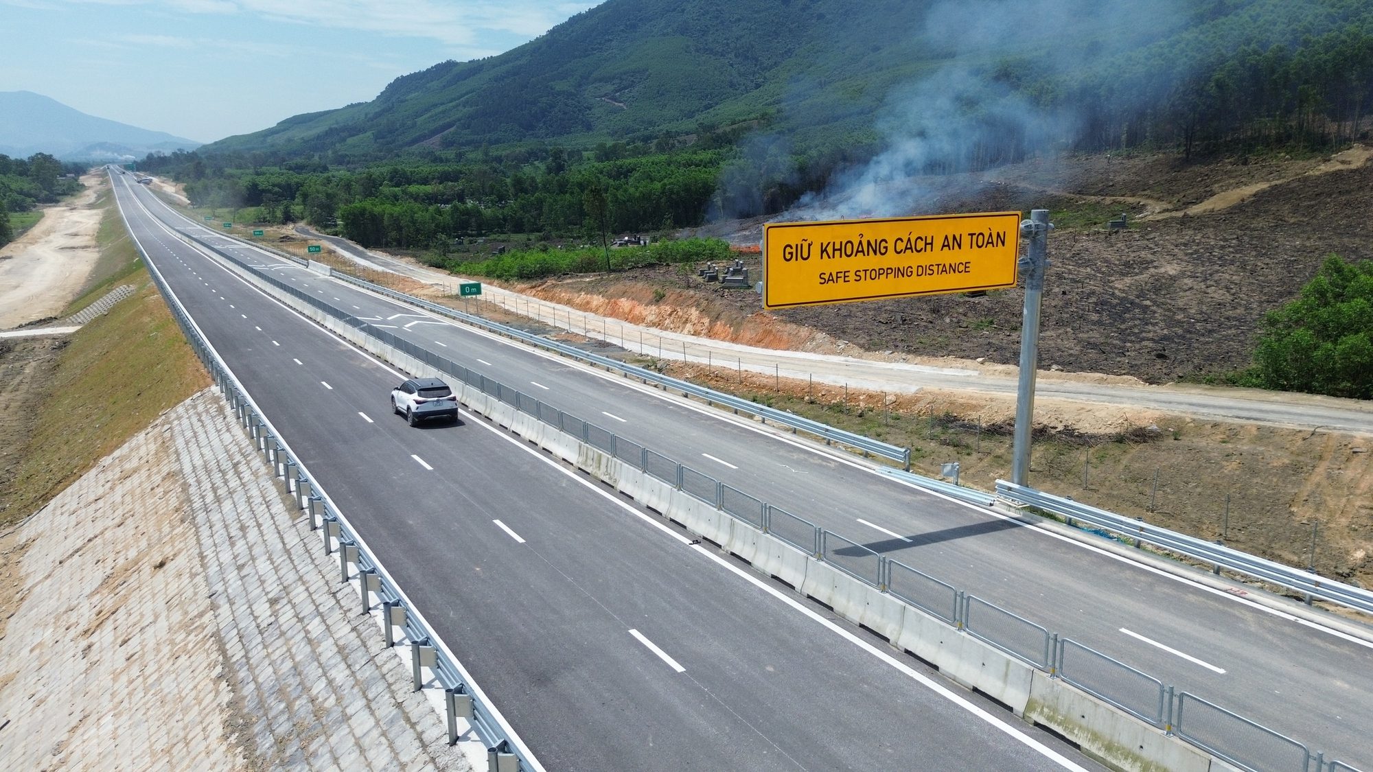 Ngắm cao tốc qua H&agrave; Tĩnh tuyệt đẹp trước ng&agrave;y th&ocirc;ng xe- Ảnh 16.