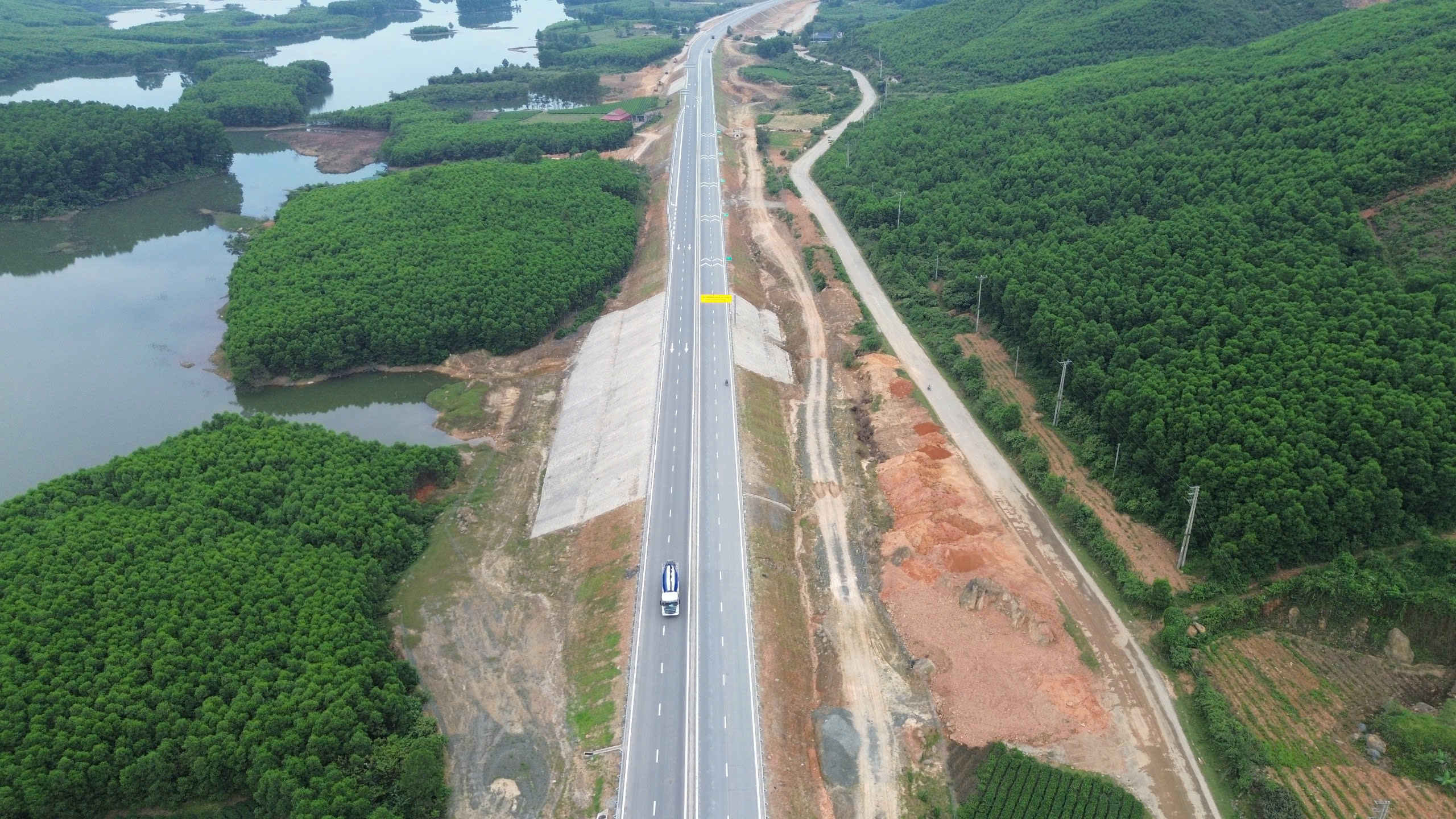 Chuyện chưa kể nối thông cao tốc dịp 30/4- Ảnh 6. Chuyện chưa kể nối thông cao tốc dịp 30/4- Ảnh 6.