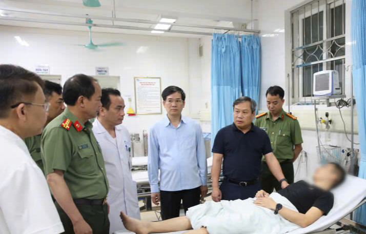 B&iacute; thư Tỉnh ủy Quảng Ninh thăm hỏi, động vi&ecirc;n người nh&agrave; thượng &uacute;y c&ocirc;ng an hy sinh- Ảnh 2.