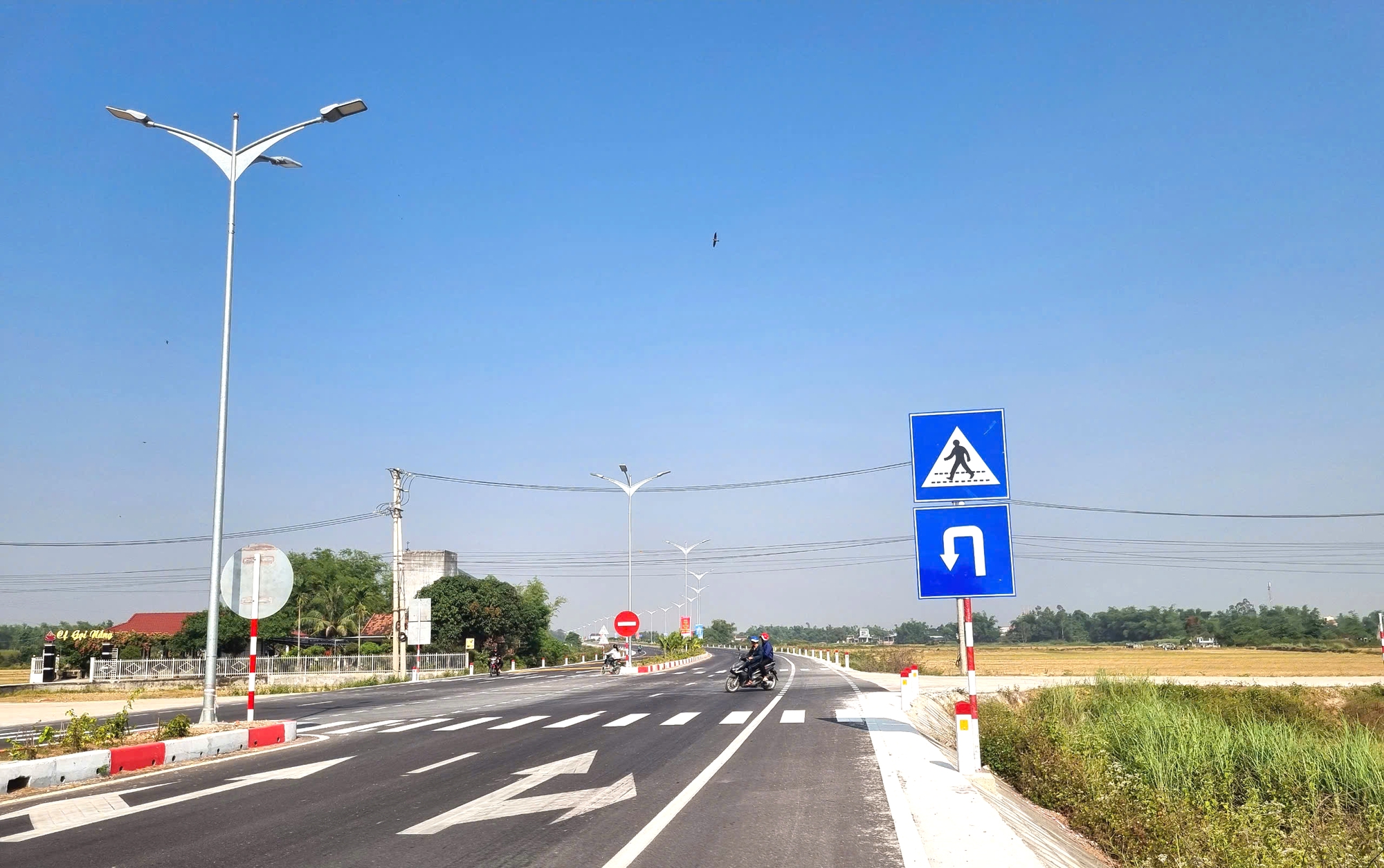 Ngắm tuyến đường ngh&igrave;n tỷ nối QL1 với đầm Thị Nại sắp kh&aacute;nh th&agrave;nh- Ảnh 9.