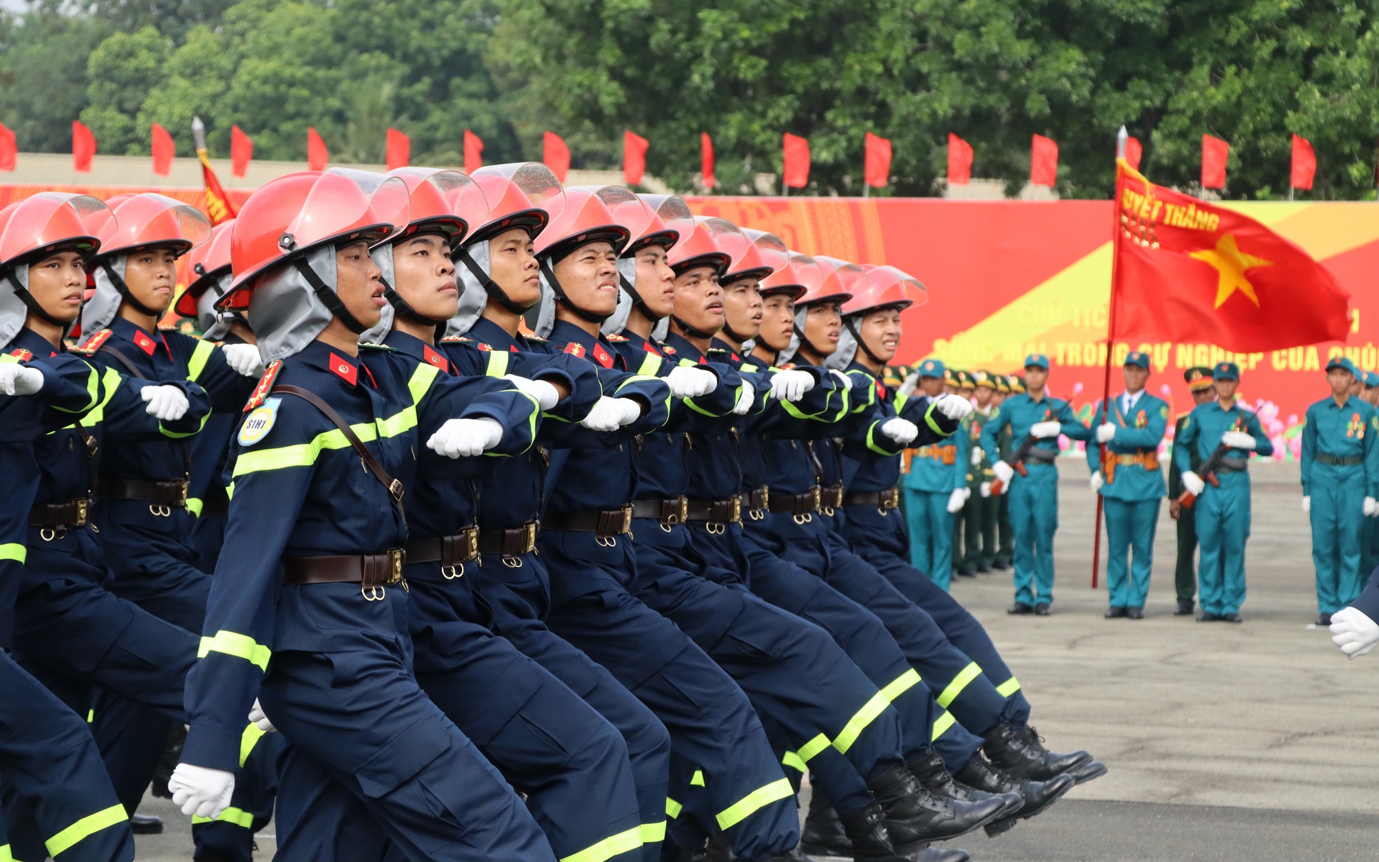 TP.HCM: H&ocirc;m nay, cấm nhiều tuyến đường phục vụ tổng hợp luyện ch&agrave;o mừng 30/4