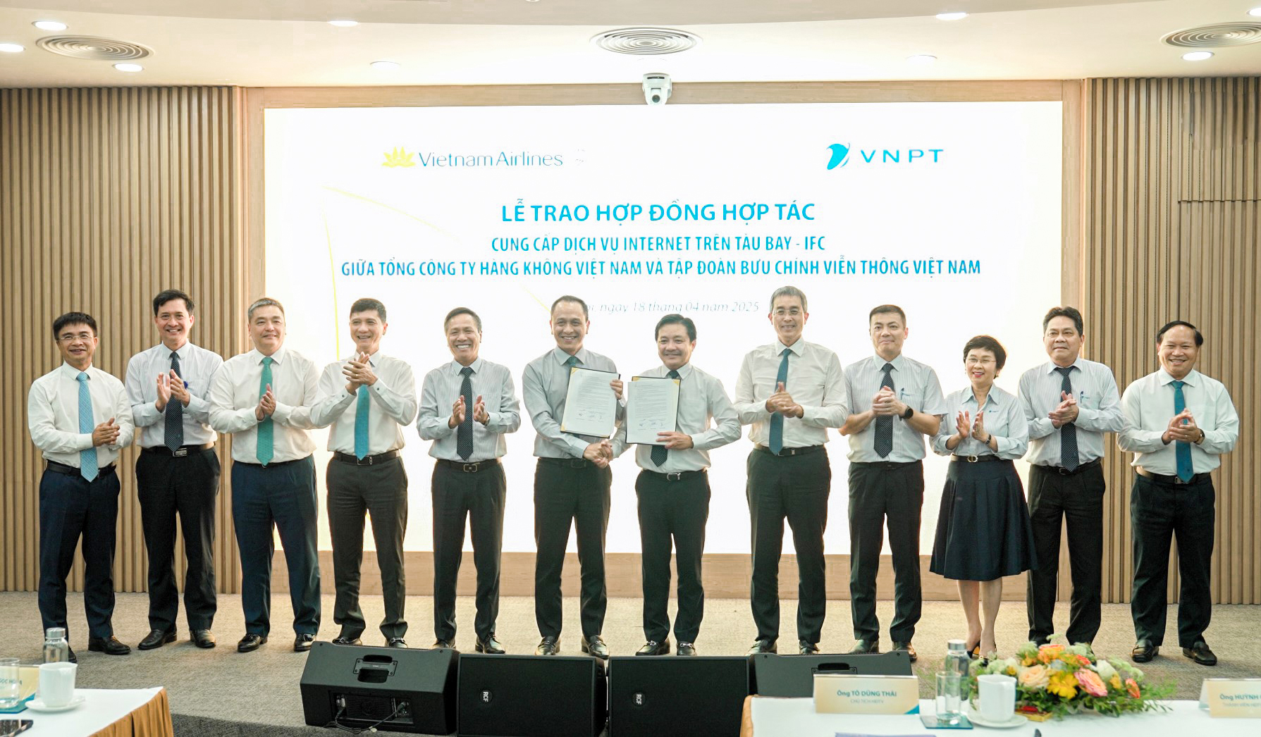 H&agrave;nh kh&aacute;ch sắp c&oacute; thể trải nghiệm dịch vụ internet tr&ecirc;n t&agrave;u bay- Ảnh 1.