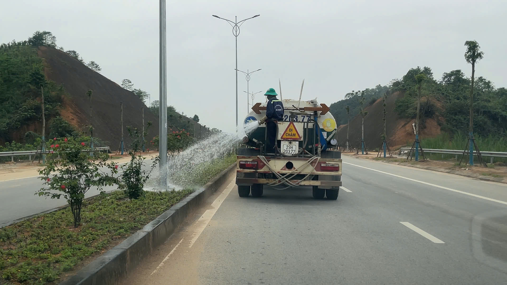 To&agrave;n cảnh đường nối QL37, QL32C với cao tốc Nội B&agrave;i - L&agrave;o Cai trước ng&agrave;y kh&aacute;nh th&agrave;nh- Ảnh 7.