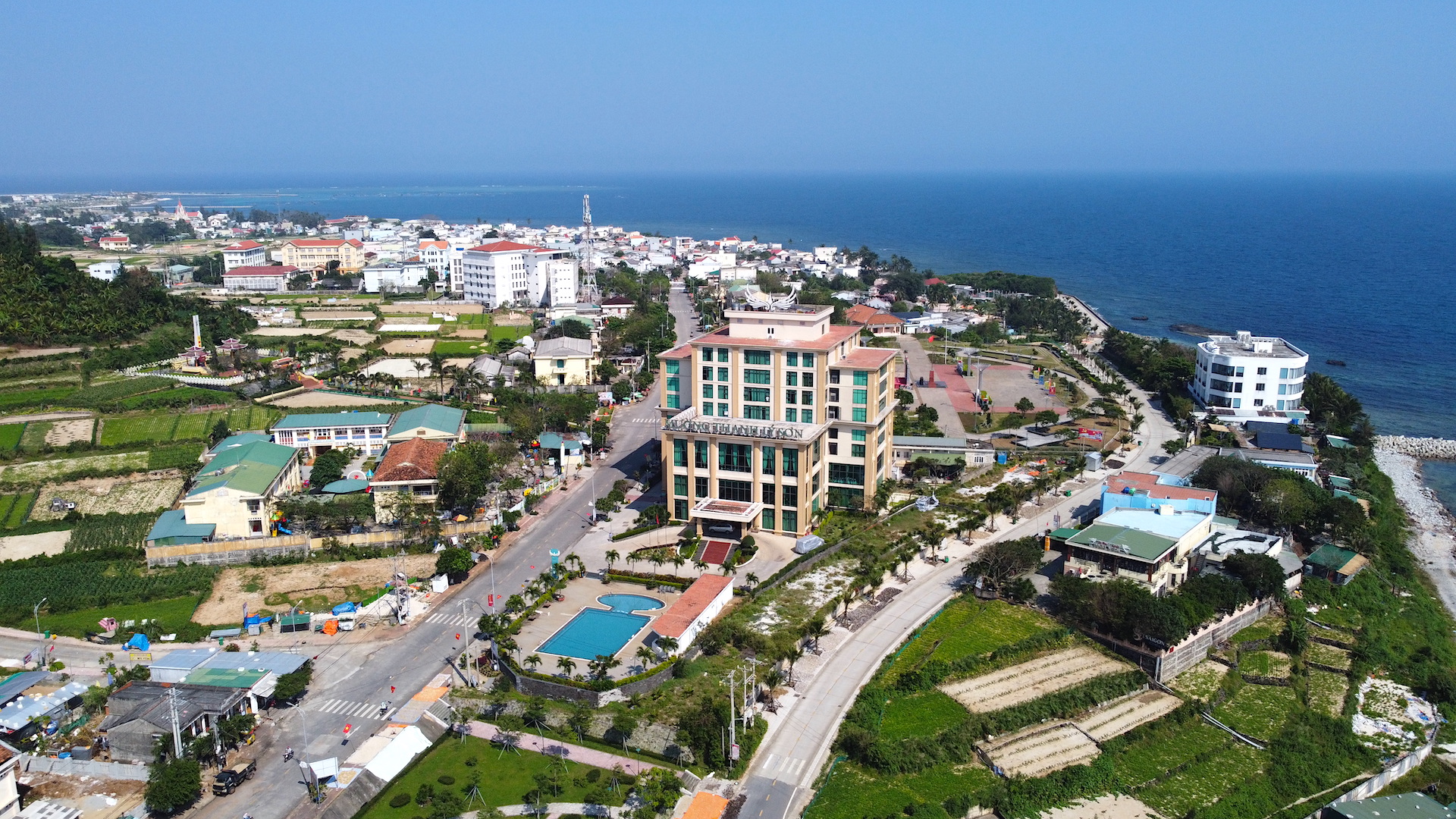 Quảng Ngãi công bố danh mục đô thị sau sáp nhập- Ảnh 2. Quảng Ngãi công bố danh mục đô thị sau sáp nhập- Ảnh 2.