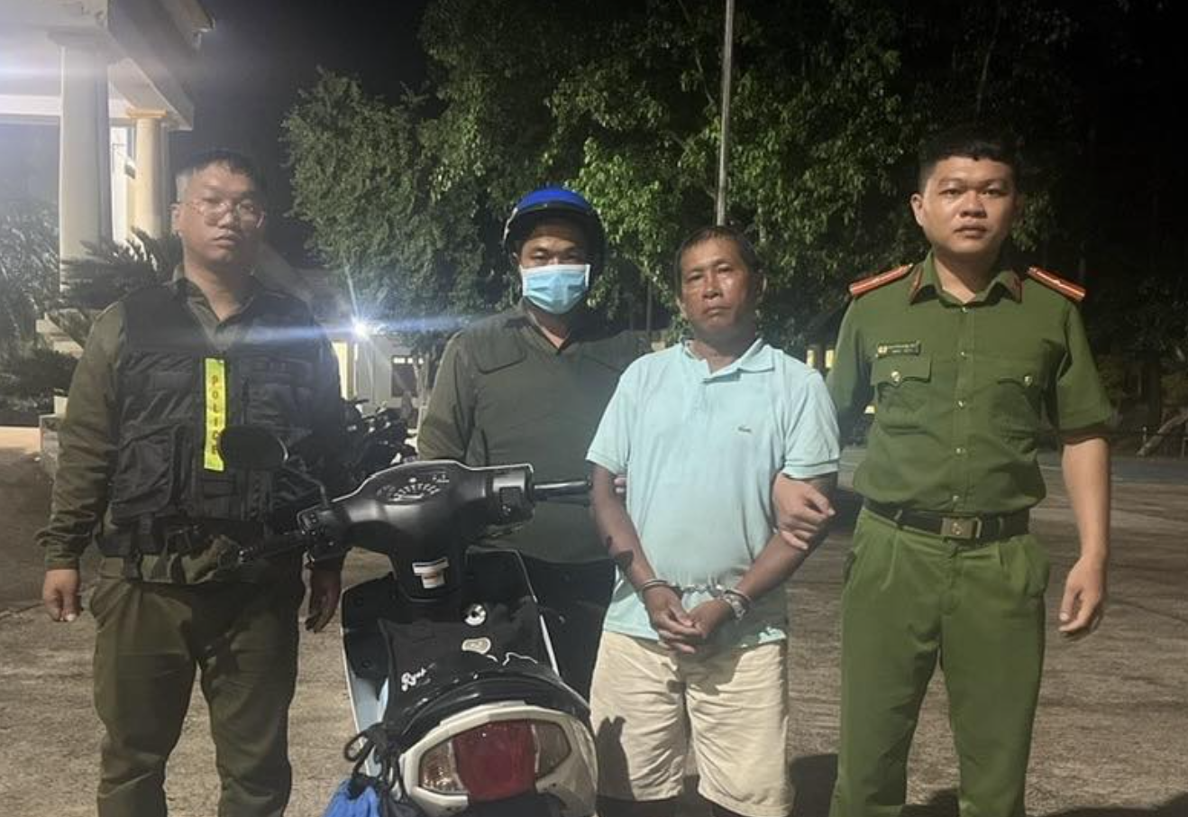 Bắt y&ecirc;u r&acirc;u xanh hiếp d&acirc;m người dưới 16 tuổi trong rừng Gi&aacute; Tỵ- Ảnh 1.