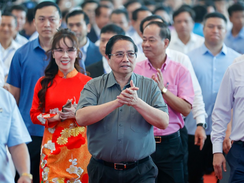 Trực tiếp: Thủ tướng ph&aacute;t lệnh khởi c&ocirc;ng, kh&aacute;nh th&agrave;nh 80 c&ocirc;ng tr&igrave;nh, dự &aacute;n lớn- Ảnh 1.