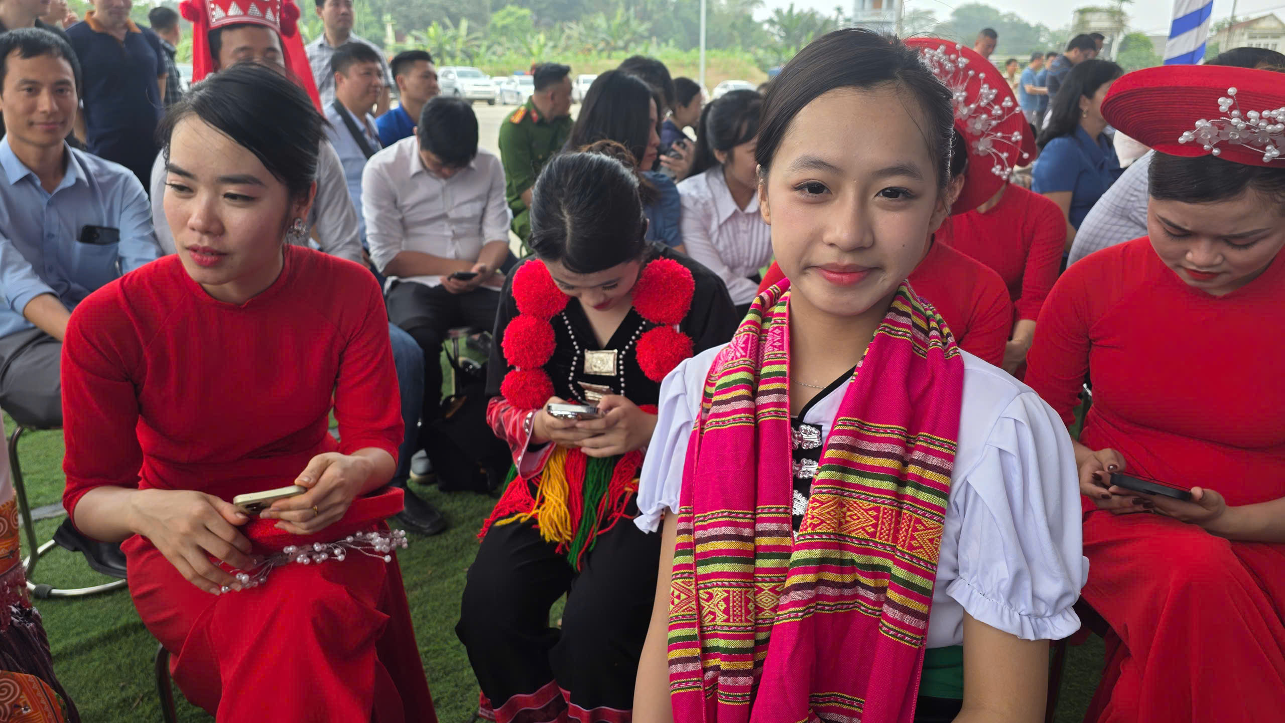 Người d&acirc;n Y&ecirc;n B&aacute;i h&acirc;n hoan chứng kiến lễ kh&aacute;nh th&agrave;nh tuyến đường hơn 400 tỷ đồng- Ảnh 9.