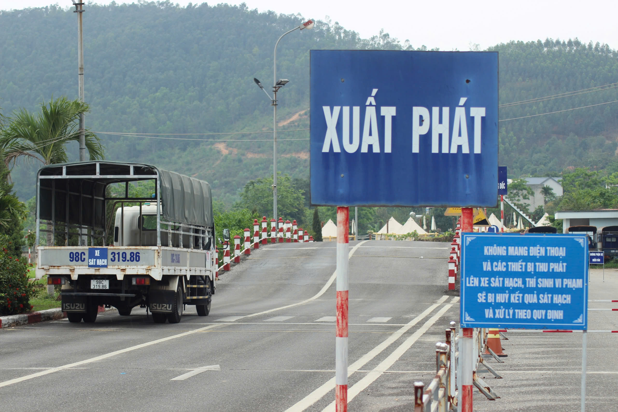 140 học vi&ecirc;n đầu ti&ecirc;n đạt kết quả s&aacute;t hạch l&aacute;i xe do lực lượng CSGT tổ chức- Ảnh 3.