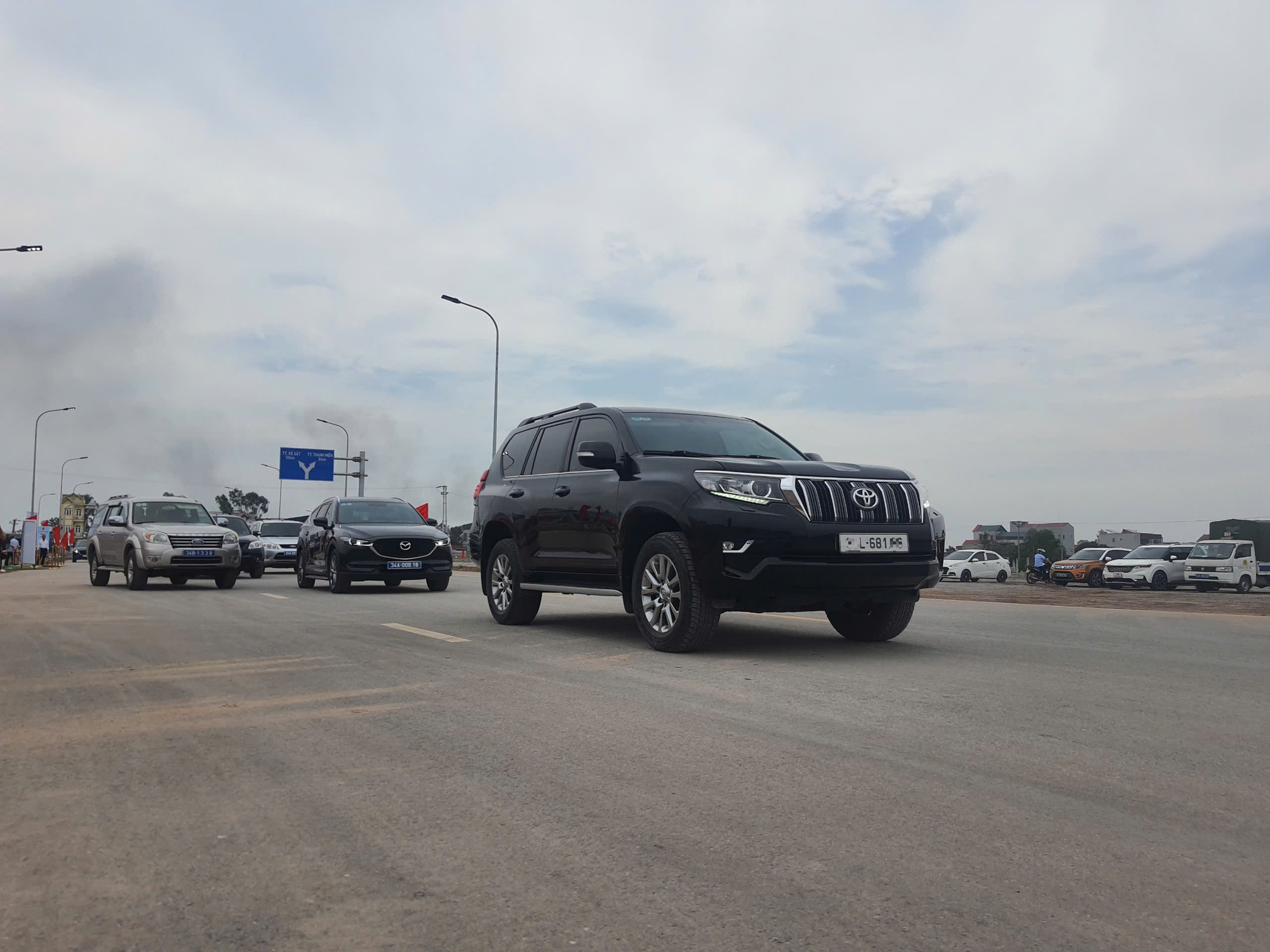 Hải Dương khởi công đường tỉnh 394B và thông xe kỹ thuật tuyến đường trục Đông - Tây- Ảnh 3. Hải Dương khởi công đường tỉnh 394B và thông xe kỹ thuật tuyến đường trục Đông - Tây- Ảnh 3.