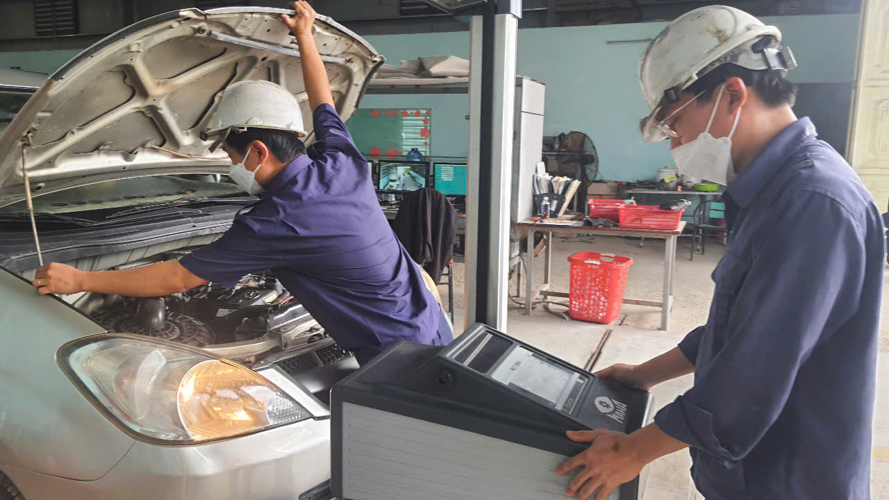 Đăng kiểm tiếp tục bàn giải pháp chống tham nhũng, tiêu cực- Ảnh 1. Đăng kiểm tiếp tục bàn giải pháp chống tham nhũng, tiêu cực- Ảnh 1.