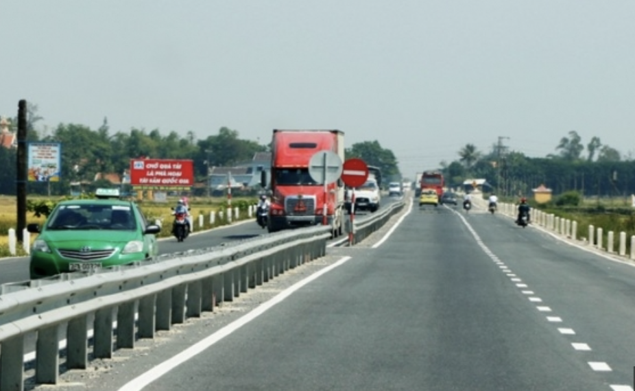 Bố tr&iacute; 3,6 tỷ đồng sửa chữa quốc lộ 14H qua Quảng Nam- Ảnh 2.