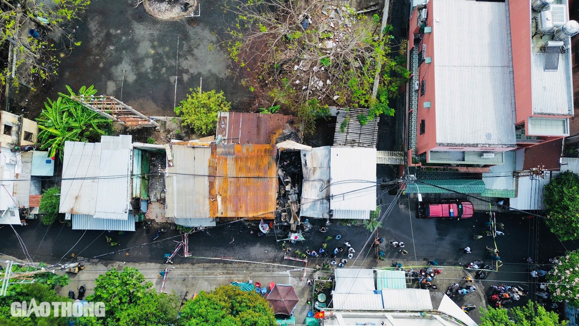 Cận cảnh hiện trường vụ ch&aacute;y nh&agrave;, 3 người tử vong ở TP.HCM- Ảnh 1.