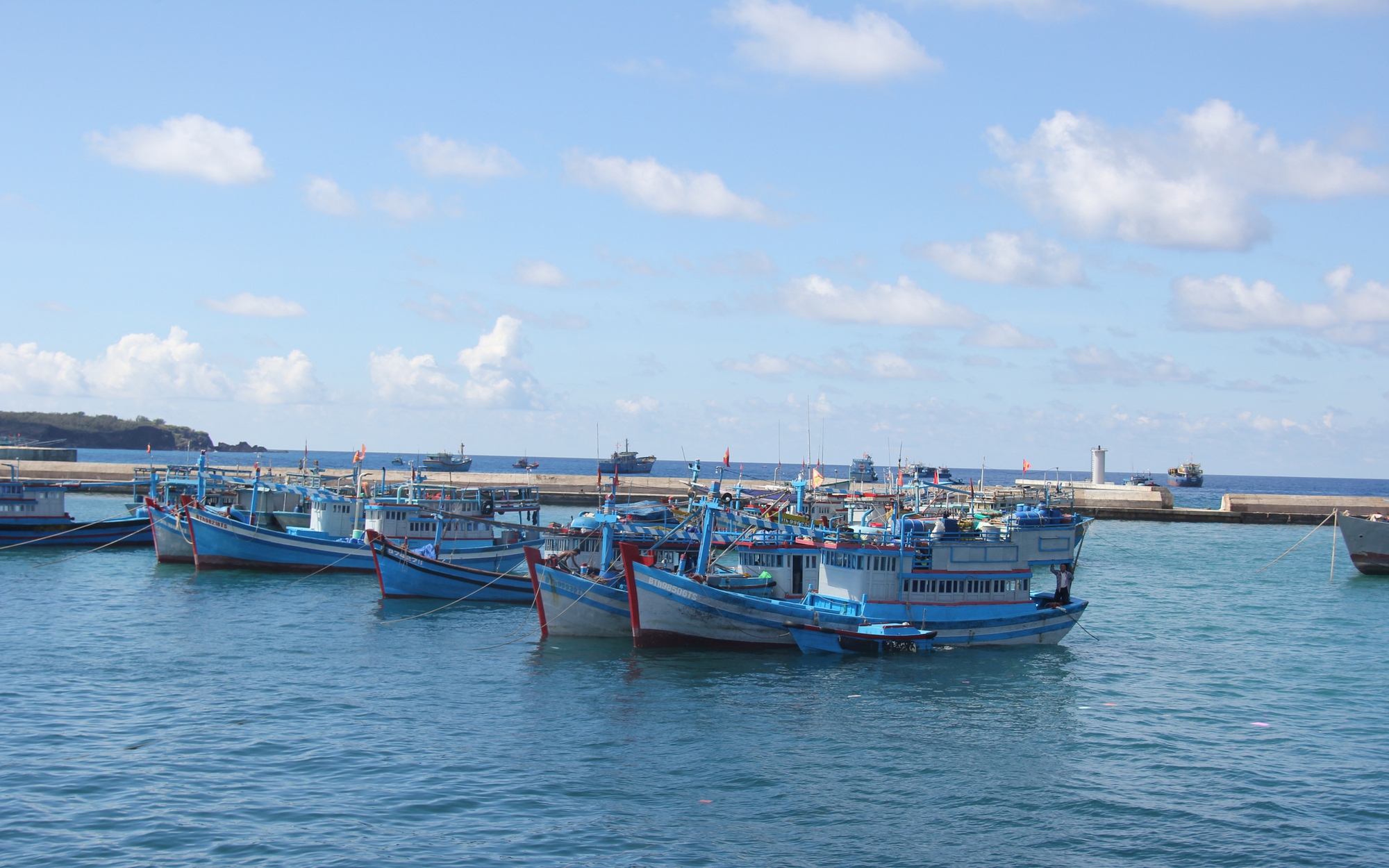 B&igrave;nh Thuận: Đang t&igrave;m kiếm hai thuyền vi&ecirc;n mất t&iacute;ch tr&ecirc;n biển Ph&uacute; Qu&yacute;