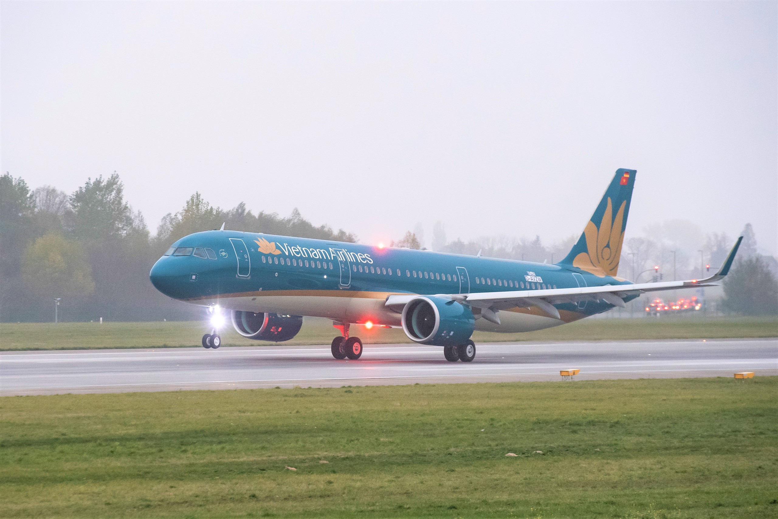 Vietnam Airlines kh&ocirc;i phục loạt đường bay quốc tế- Ảnh 2.