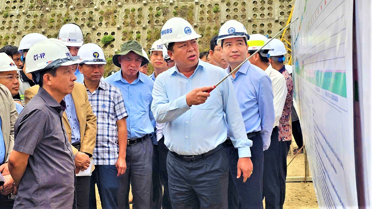 Bộ trưởng Trần Hồng Minh: Khai th&aacute;c 70km cao tốc V&acirc;n Phong - Nha Trang dịp 30/4- Ảnh 1.