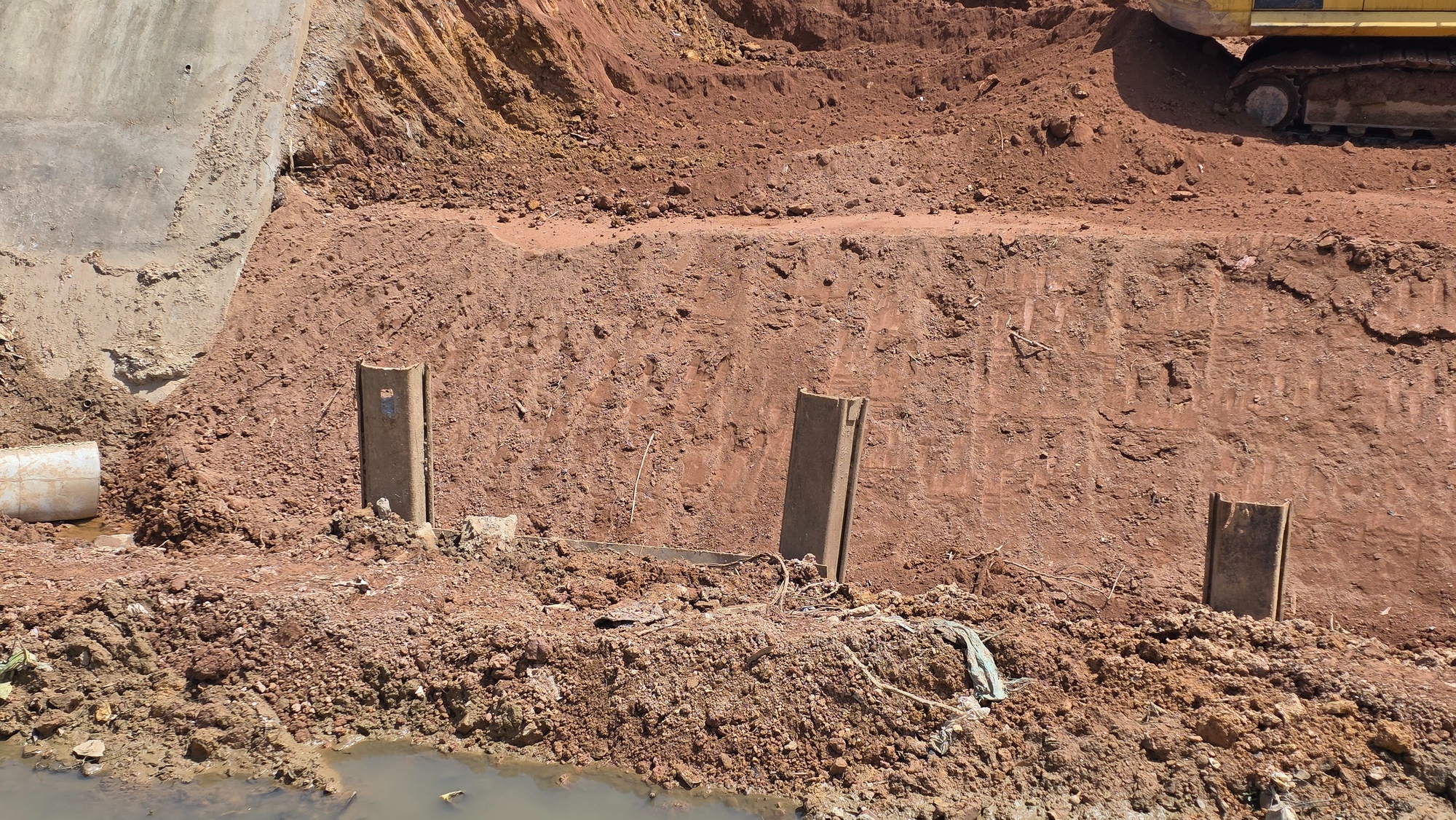 Đẩy nhanh tiến độ k&egrave; chống lũ gần 200 tỷ ở Y&ecirc;n B&aacute;i trước m&ugrave;a mưa- Ảnh 5.