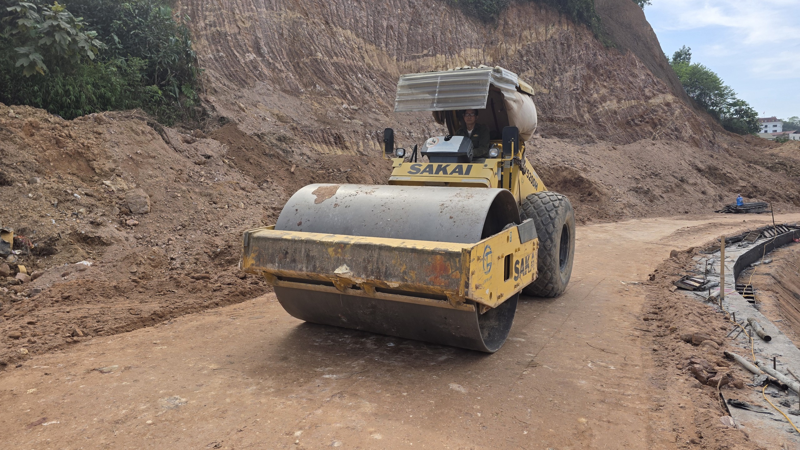 Đẩy nhanh tiến độ k&egrave; chống lũ gần 200 tỷ ở Y&ecirc;n B&aacute;i trước m&ugrave;a mưa- Ảnh 9.