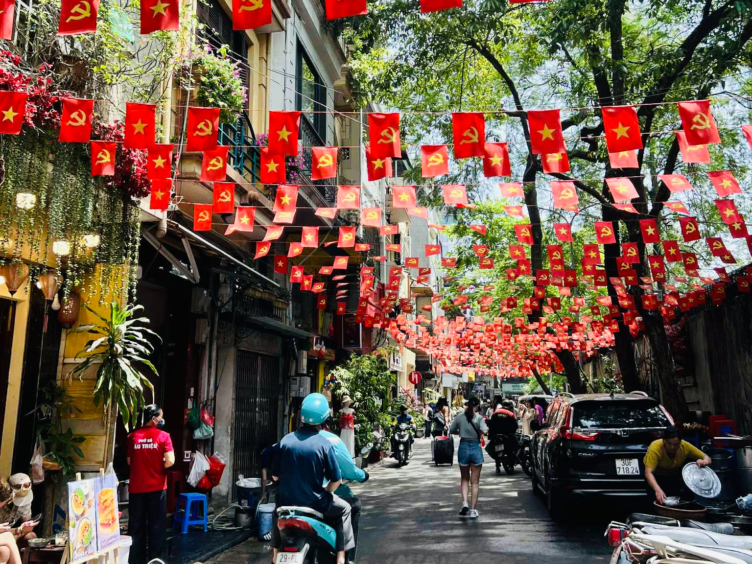 H&agrave; Nội: Nhiều hoạt động &yacute; nghĩa hướng tới Đại lễ 30/4- Ảnh 1.