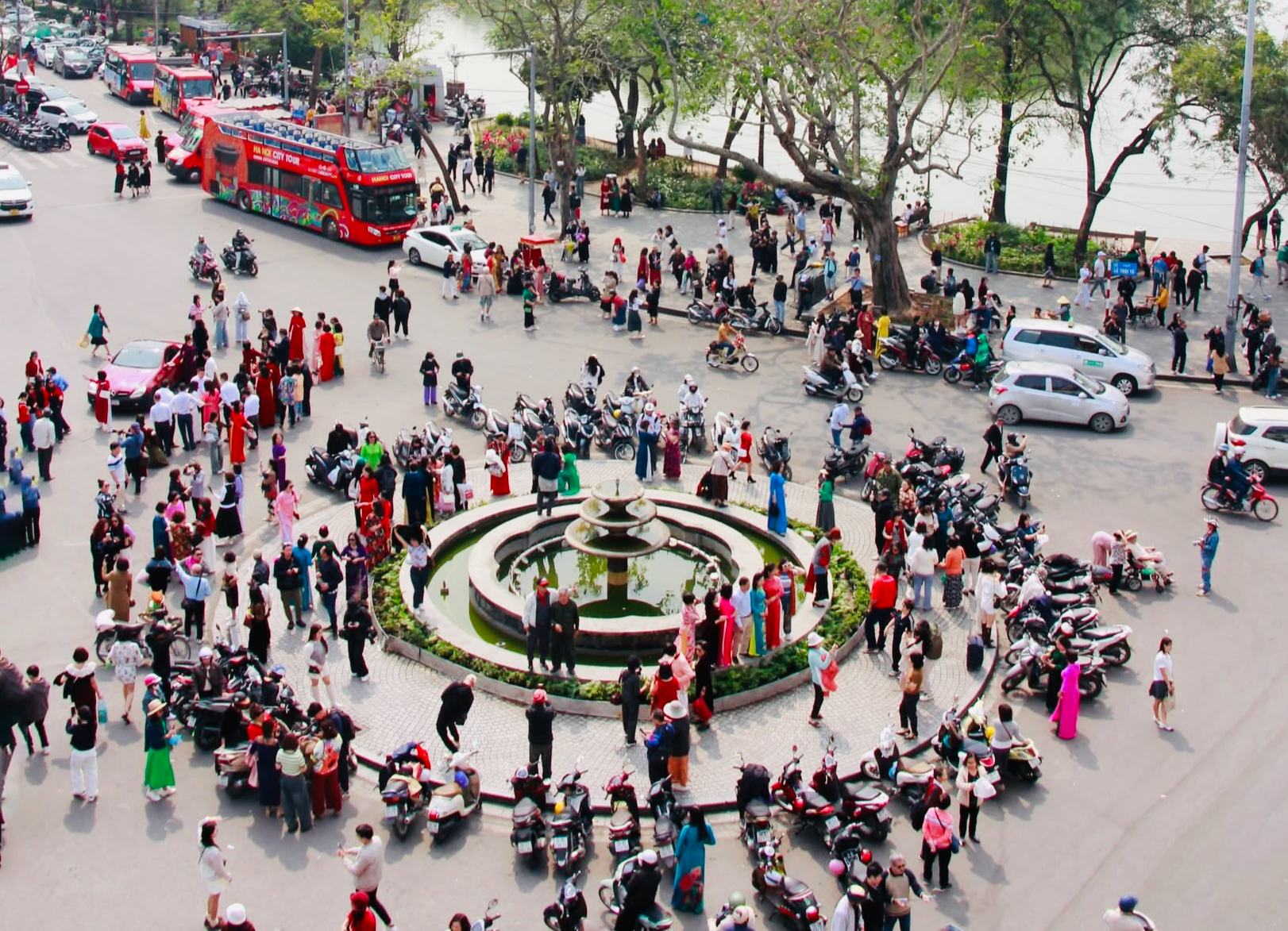 H&agrave; Nội: Nhiều hoạt động &yacute; nghĩa hướng tới Đại lễ 30/4- Ảnh 3.