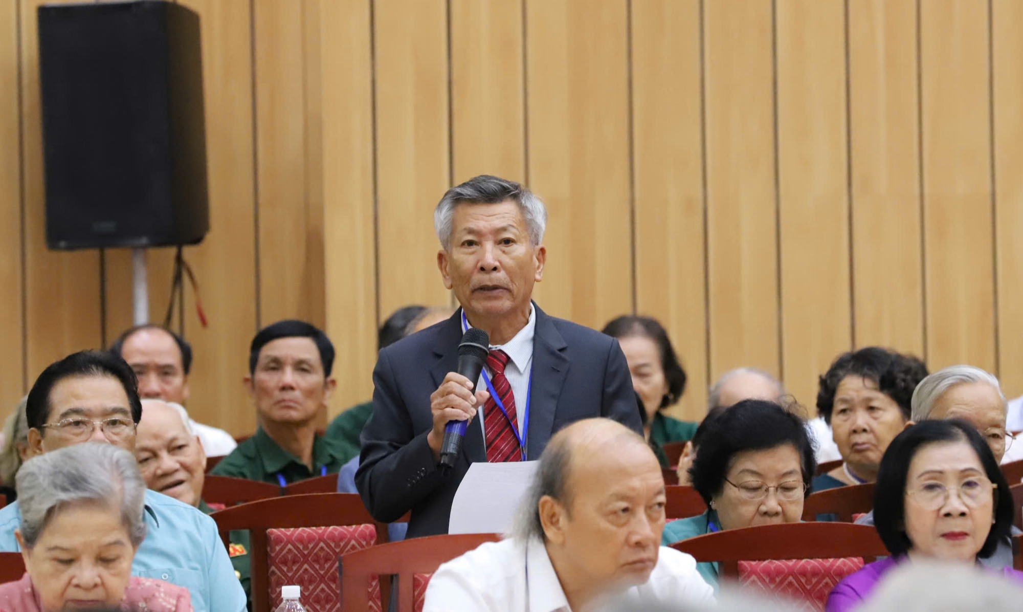 Tổng B&iacute; thư T&ocirc; L&acirc;m gặp mặt c&aacute;n bộ l&atilde;o th&agrave;nh, người c&oacute; c&ocirc;ng tại TP.HCM- Ảnh 3.