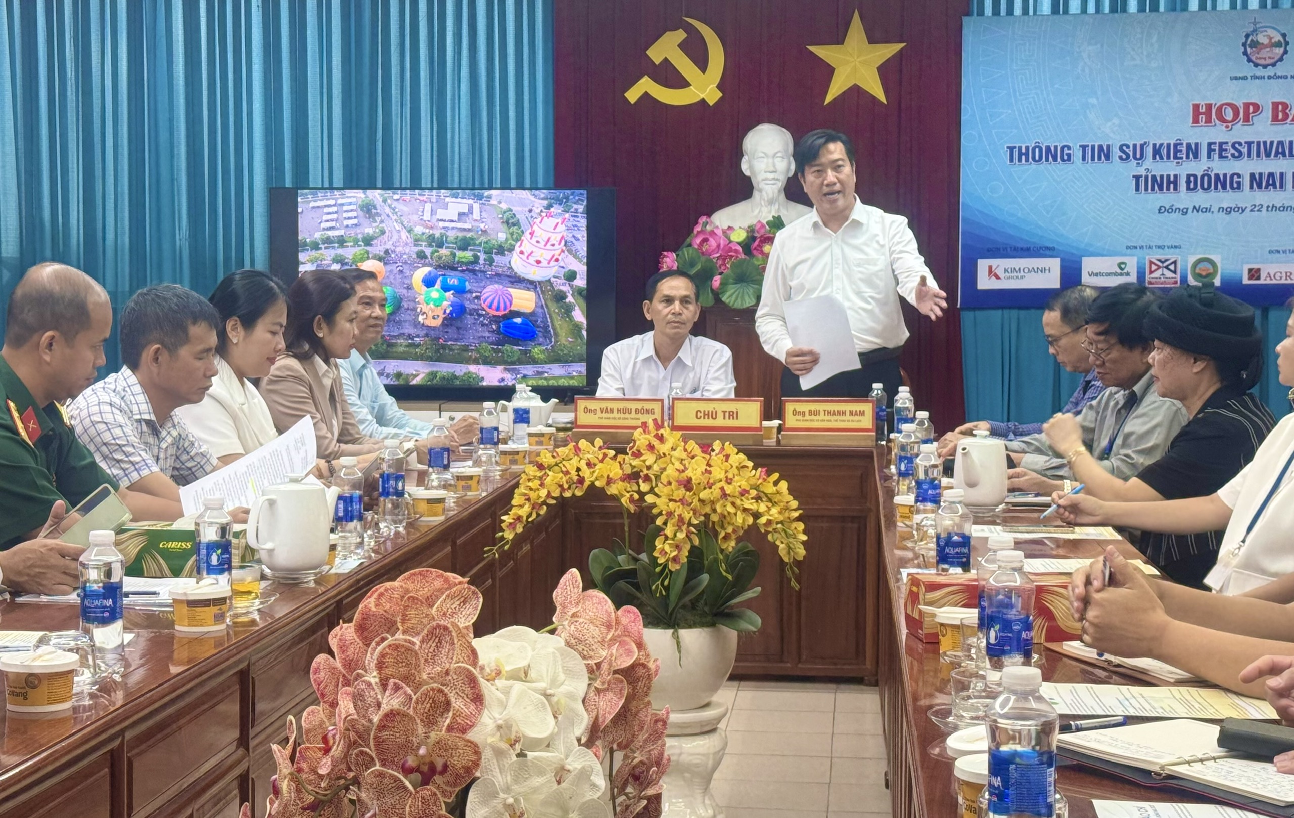 Đồng Nai: Miễn ph&iacute; v&eacute; trải nghiệm bay khinh kh&iacute; cầu tại Festival gốm- Ảnh 6.