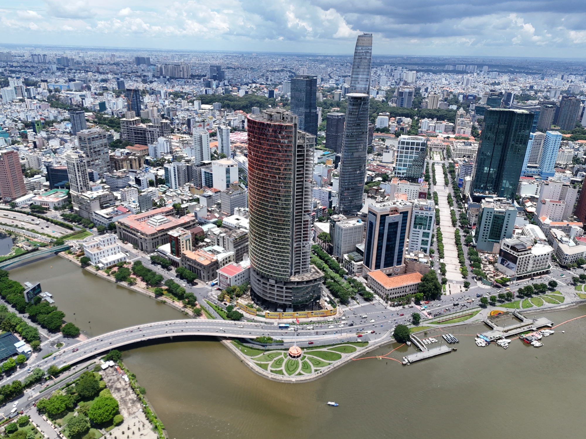 TP.HCM rà soát quy hoạch đô thị theo ranh giới hành chính cấp xã mới- Ảnh 1. TP.HCM rà soát quy hoạch đô thị theo ranh giới hành chính cấp xã mới- Ảnh 1.