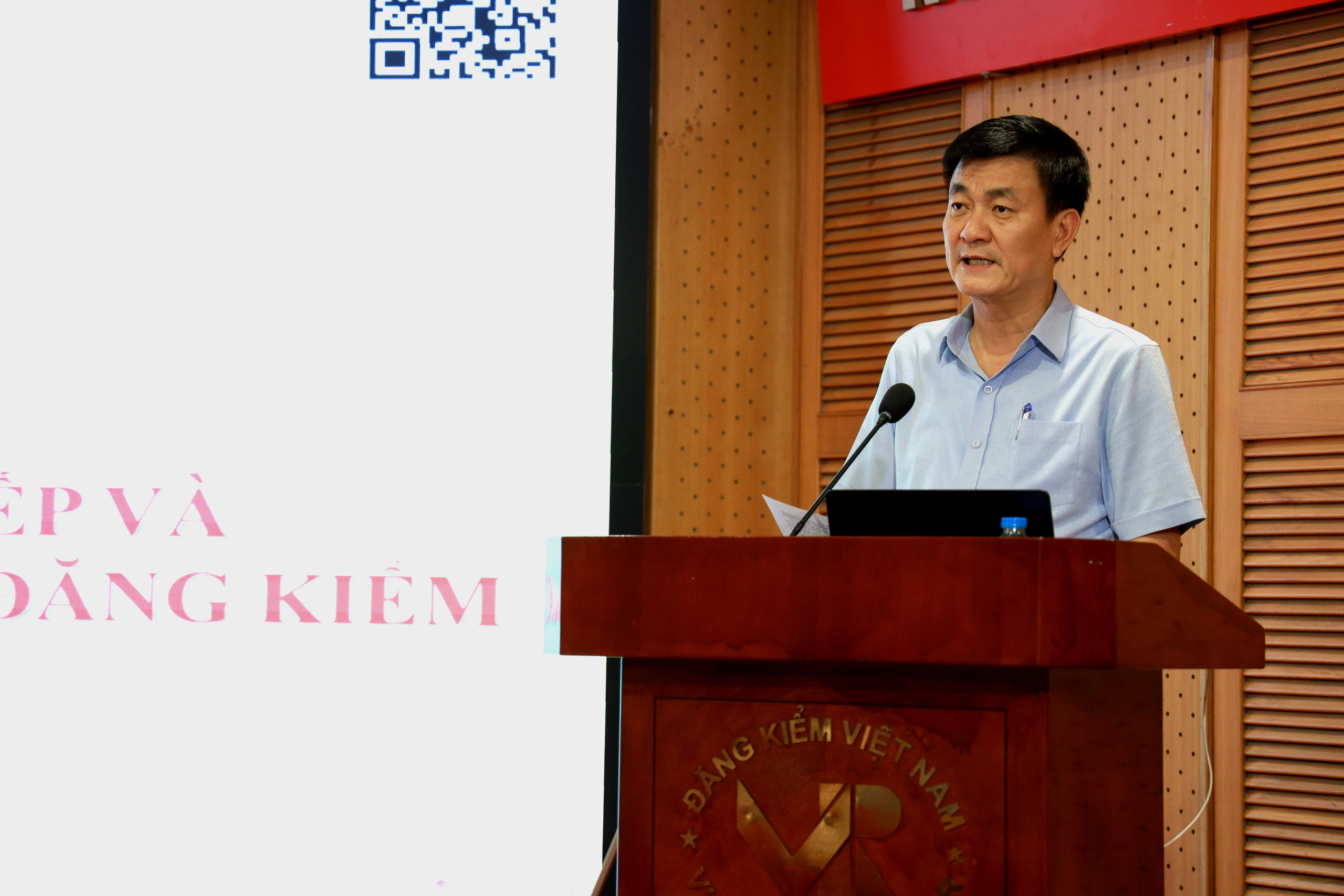 Đăng kiểm viên học kỹ năng giao tiếp, nâng cao văn hóa ứng xử- Ảnh 1. Đăng kiểm viên học kỹ năng giao tiếp, nâng cao văn hóa ứng xử- Ảnh 1.