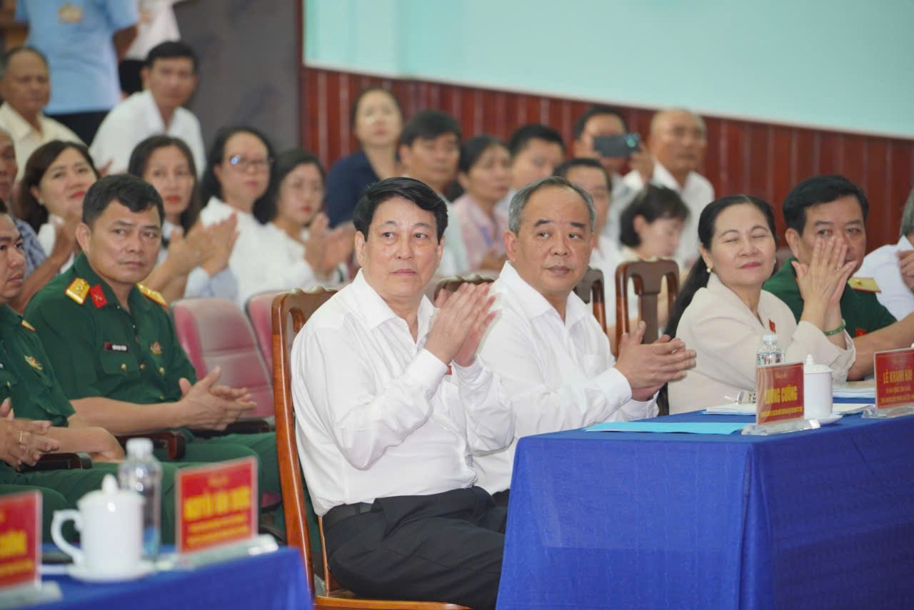 Chủ tịch nước Lương Cường tiếp x&uacute;c cử tri TP.HCM- Ảnh 1.