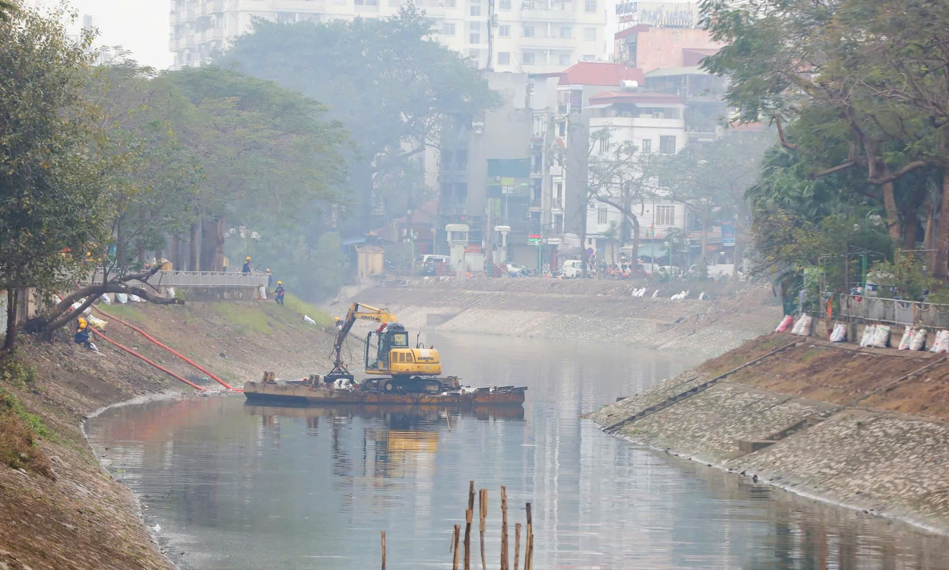 Hà Nội rốt ráo lập dự án cải tạo, chỉnh trang sông Tô Lịch- Ảnh 1. Hà Nội rốt ráo lập dự án cải tạo, chỉnh trang sông Tô Lịch- Ảnh 1.