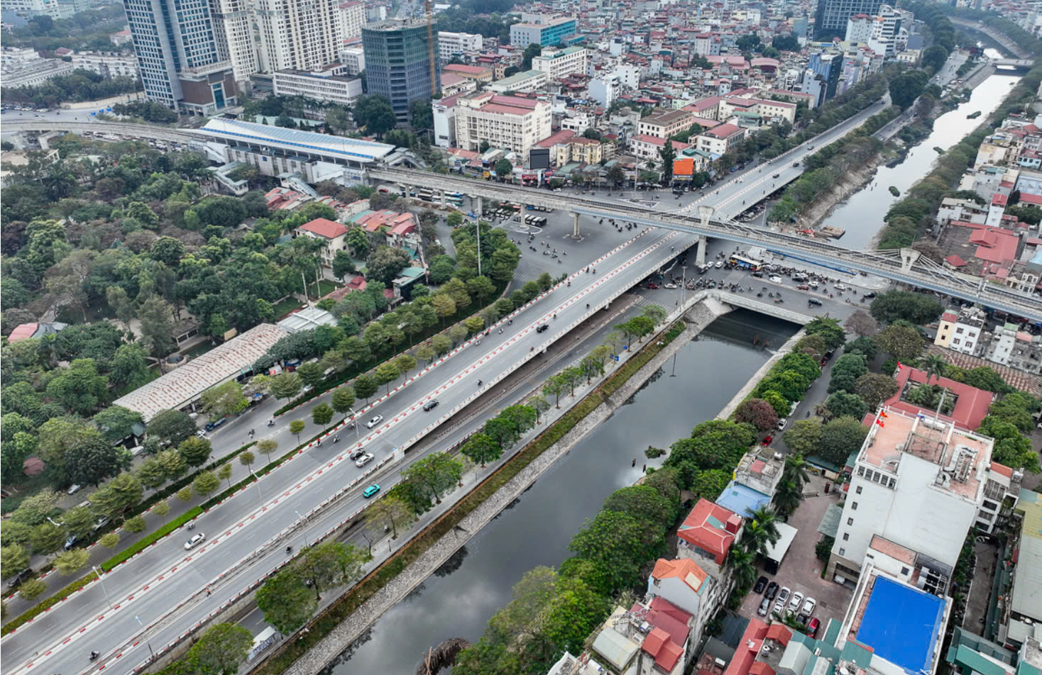 Hà Nội rốt ráo lập dự án cải tạo, chỉnh trang sông Tô Lịch- Ảnh 2. Hà Nội rốt ráo lập dự án cải tạo, chỉnh trang sông Tô Lịch- Ảnh 2.